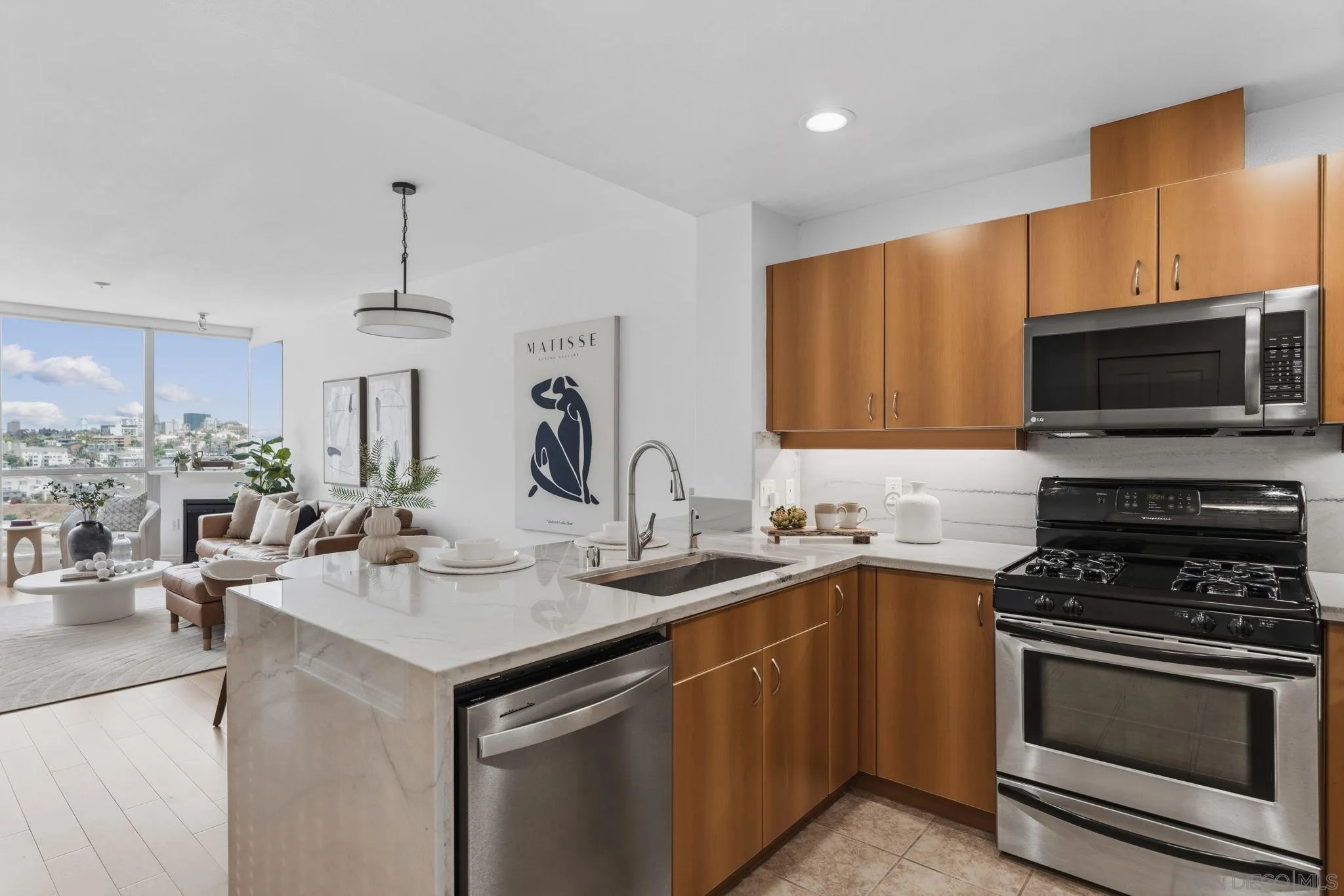 https://cdn.realtyfeed.com/cdn/127/260011966/c6200df1e7657d12697947f88a52f3f7.webp