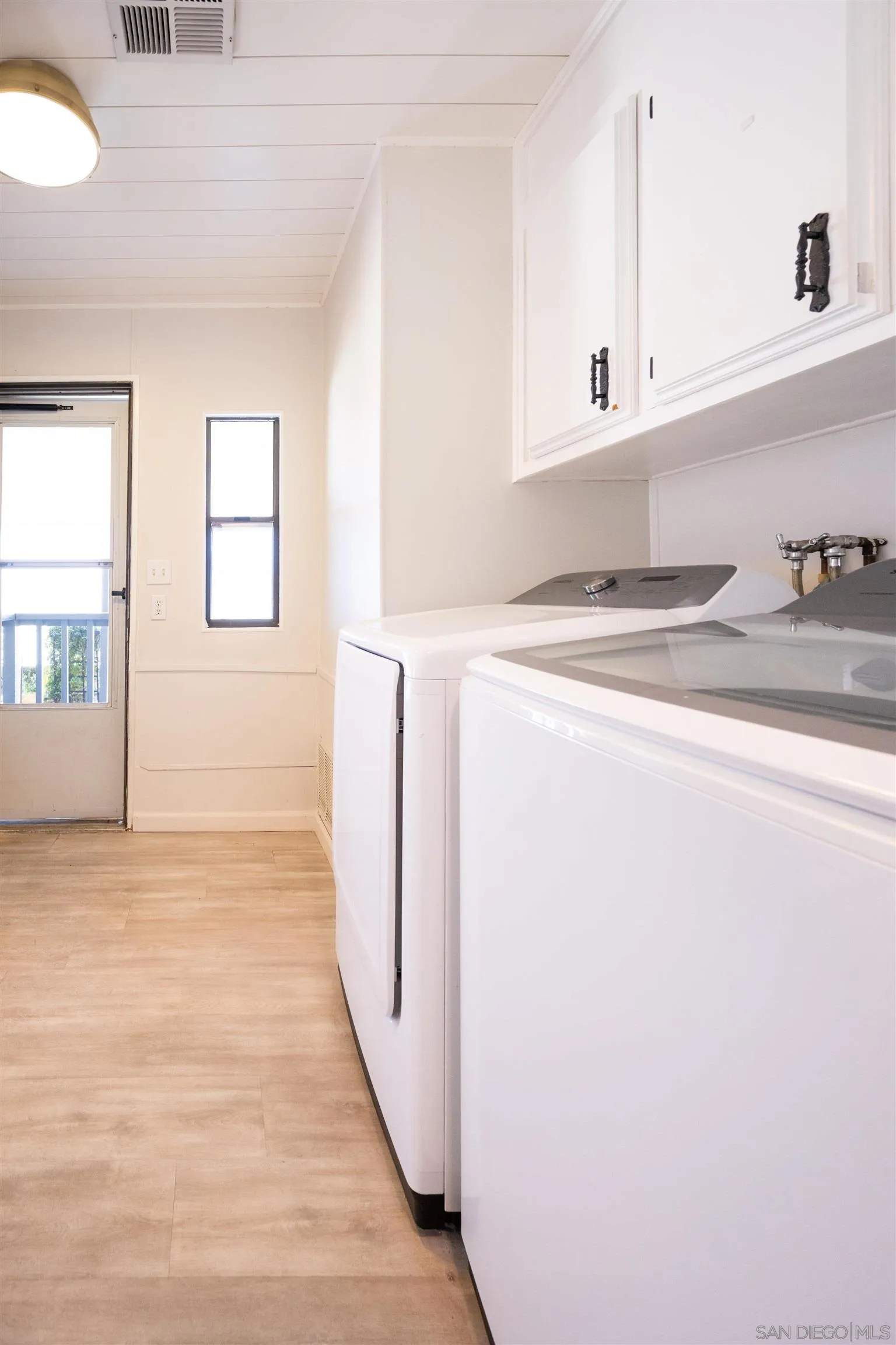 https://cdn.realtyfeed.com/cdn/127/260011968/35d57724f299ced5742ef45174446cc0.webp