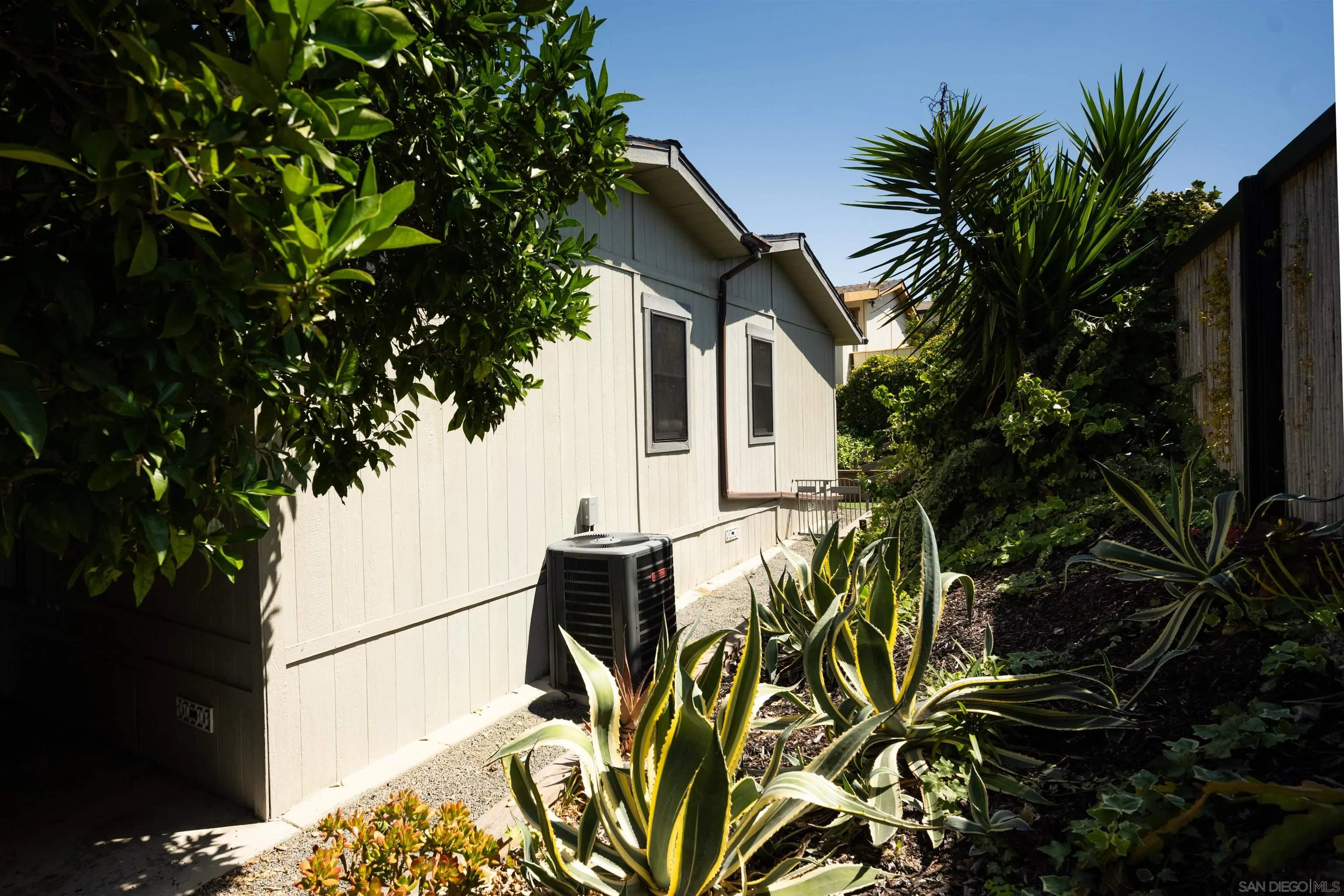 https://cdn.realtyfeed.com/cdn/127/260011968/92c6bbcf34c610ae0107edf22f4f8762.webp