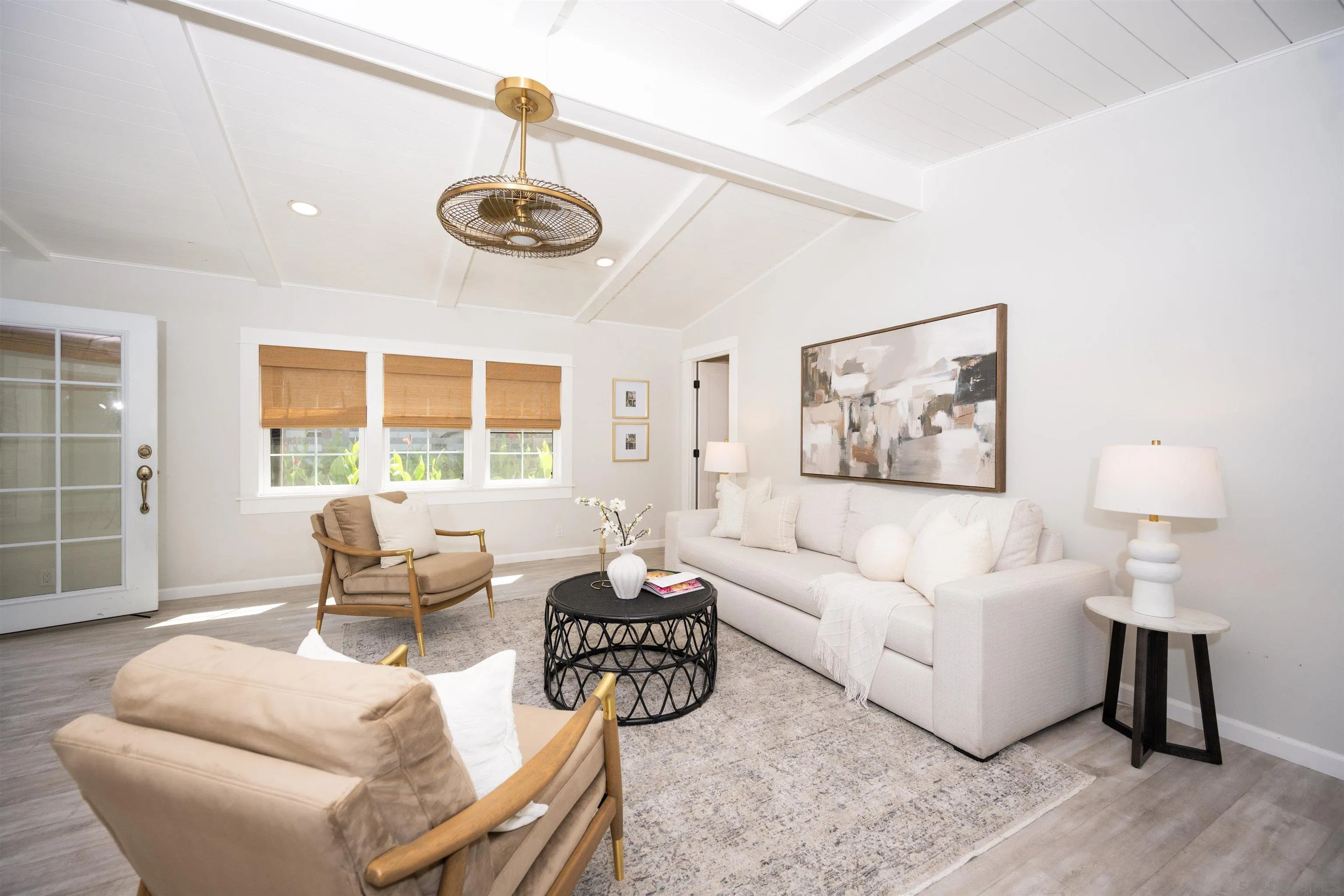https://cdn.realtyfeed.com/cdn/127/260011968/bb0db4803a19b1d01f044164997c79d3.webp