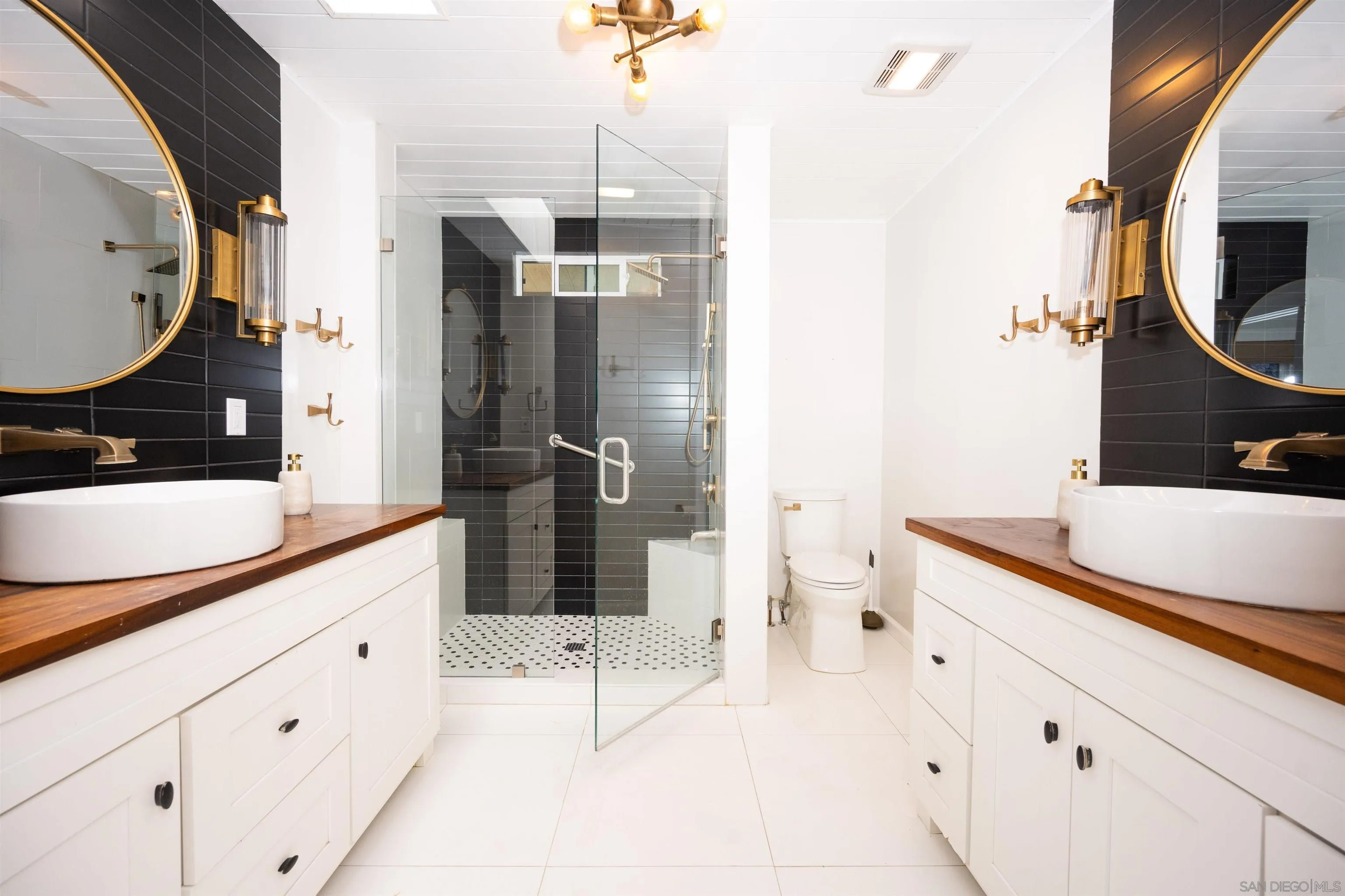 https://cdn.realtyfeed.com/cdn/127/260011968/e6e4340b0dc67a3a18fdc295c5d9c419.webp