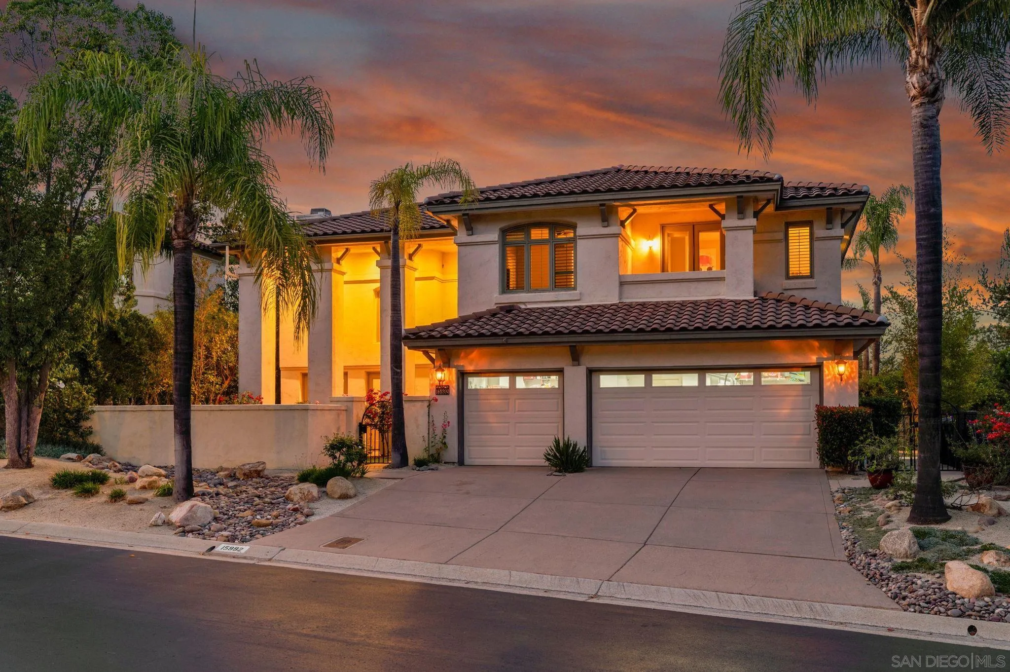 https://cdn.realtyfeed.com/cdn/127/260011984/00ade92465fb2b981673fa3bc4f0b932.webp