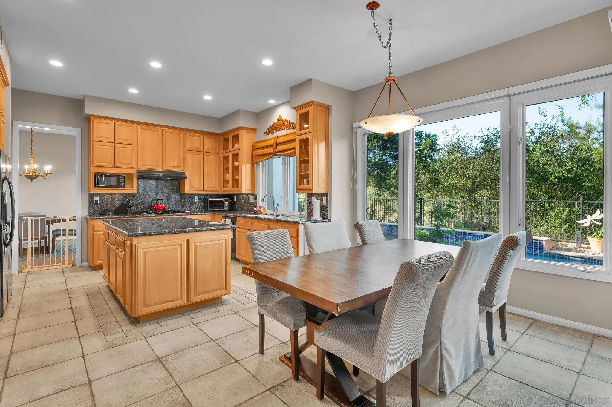 https://cdn.realtyfeed.com/cdn/127/260011984/0a3fd346de1eaa3d2bbdfe6501ecd352.webp