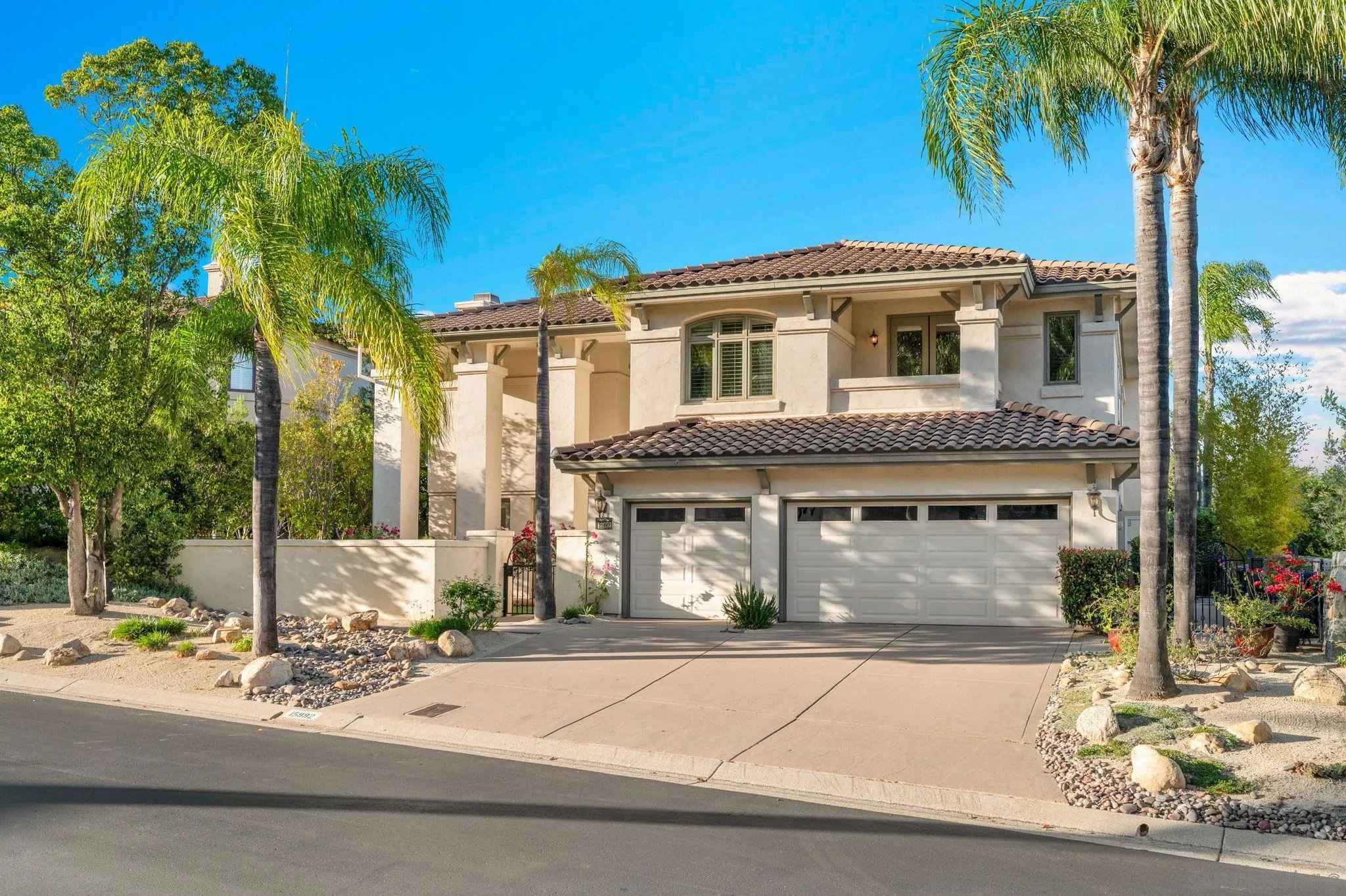 https://cdn.realtyfeed.com/cdn/127/260011984/0daa92232df0e1418dd7fa8d3813413b.webp