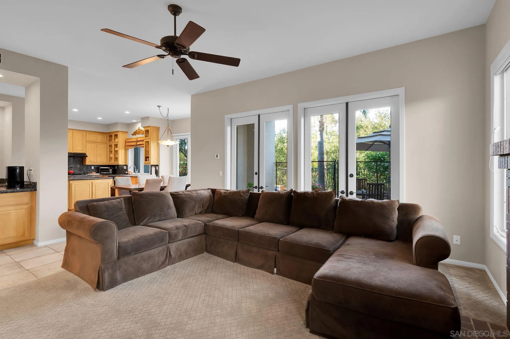 https://cdn.realtyfeed.com/cdn/127/260011984/76fbfe34942629bfb58d004aa445b859.webp