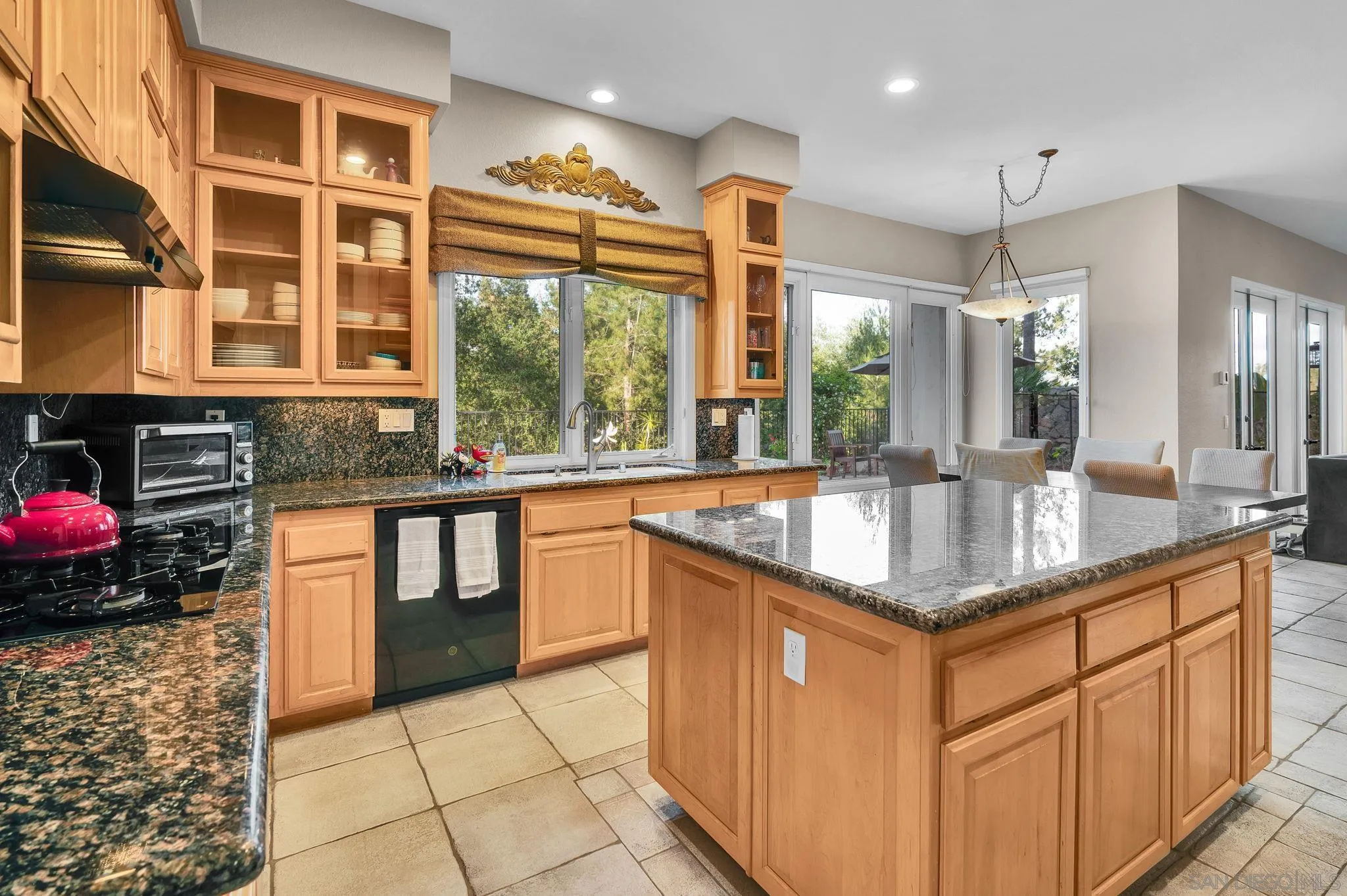 https://cdn.realtyfeed.com/cdn/127/260011984/935122859c51ac87d0172615e1ccc84d.webp