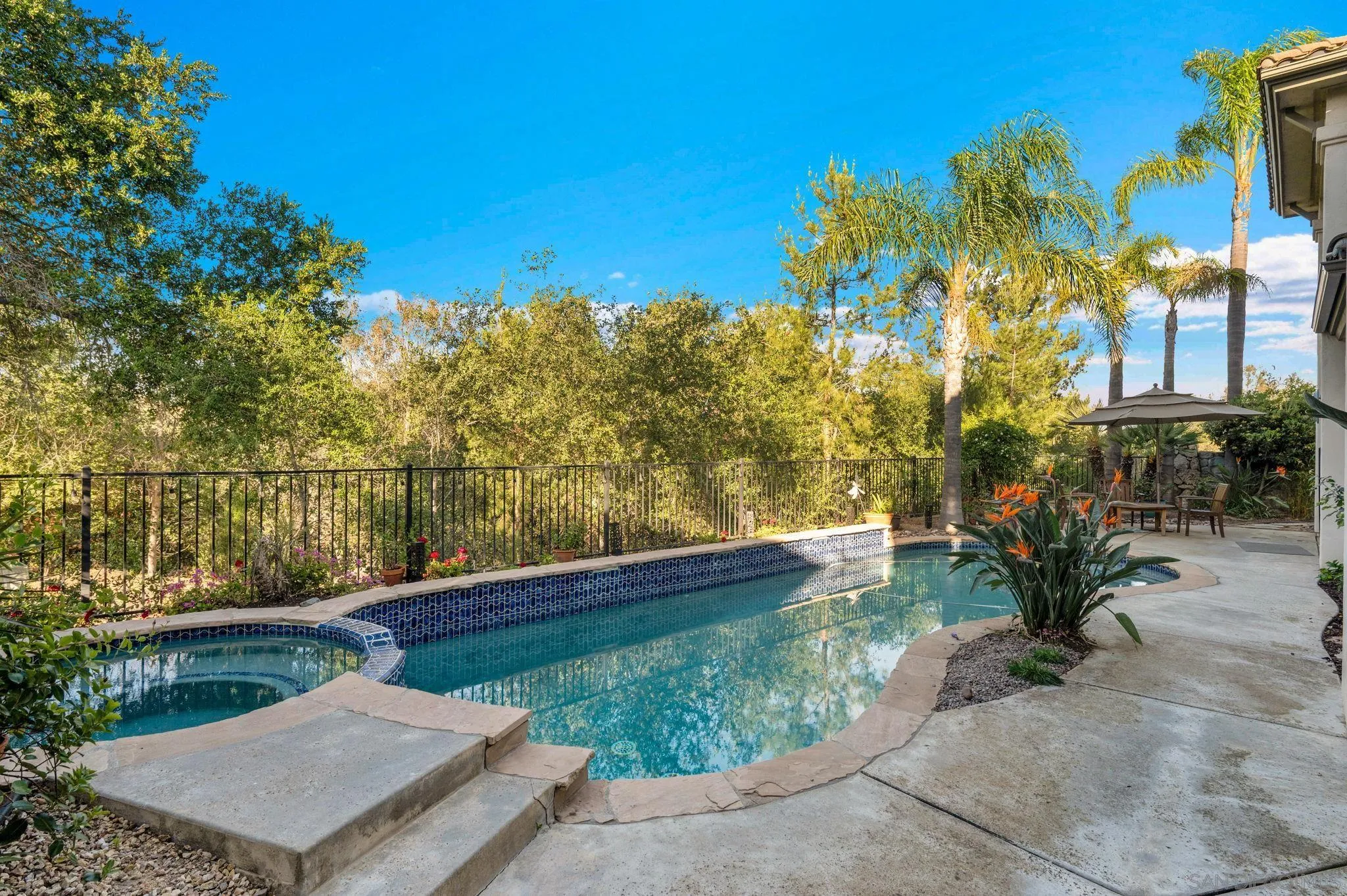 https://cdn.realtyfeed.com/cdn/127/260011984/f8e28fc1f16114cf79091f800548ca52.webp