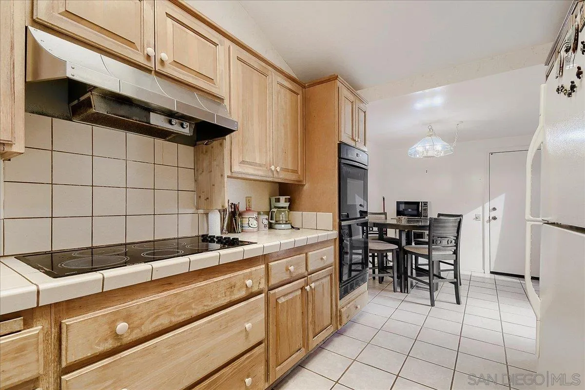 Photo #13: 260011991 Listing: Photo #13