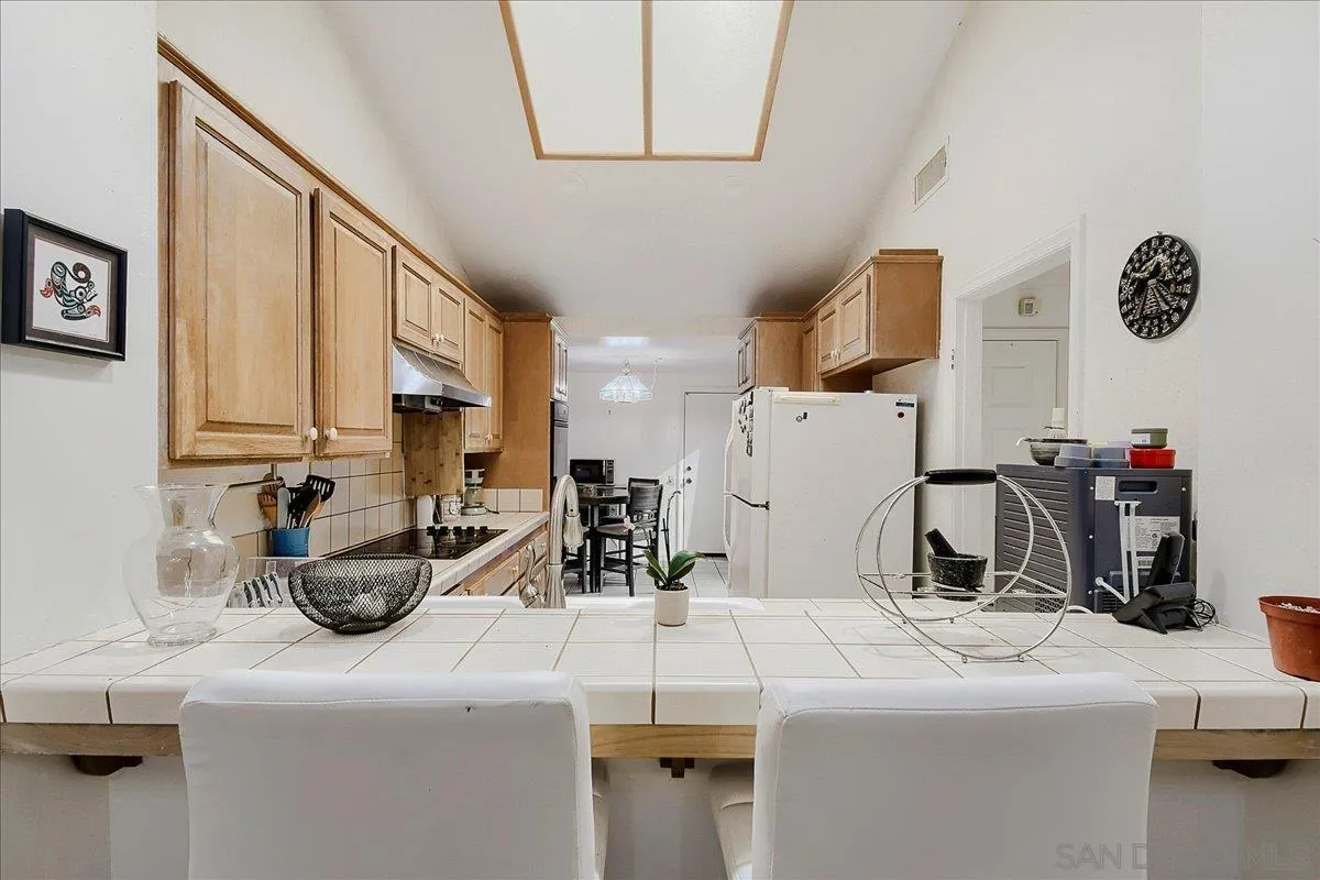 Photo #12: 260011991 Listing: Photo #12