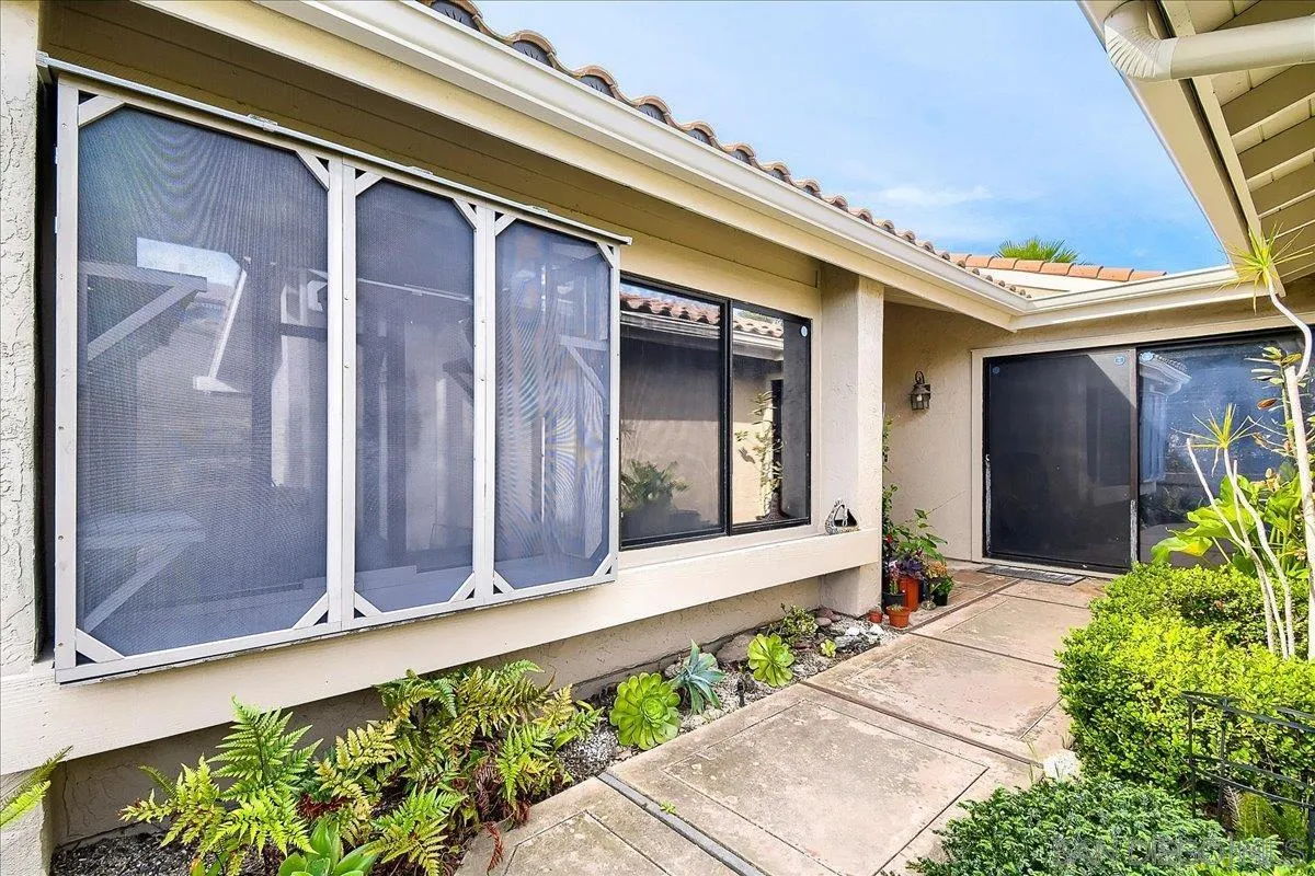 Photo #2: 260011991 Listing: Photo #2