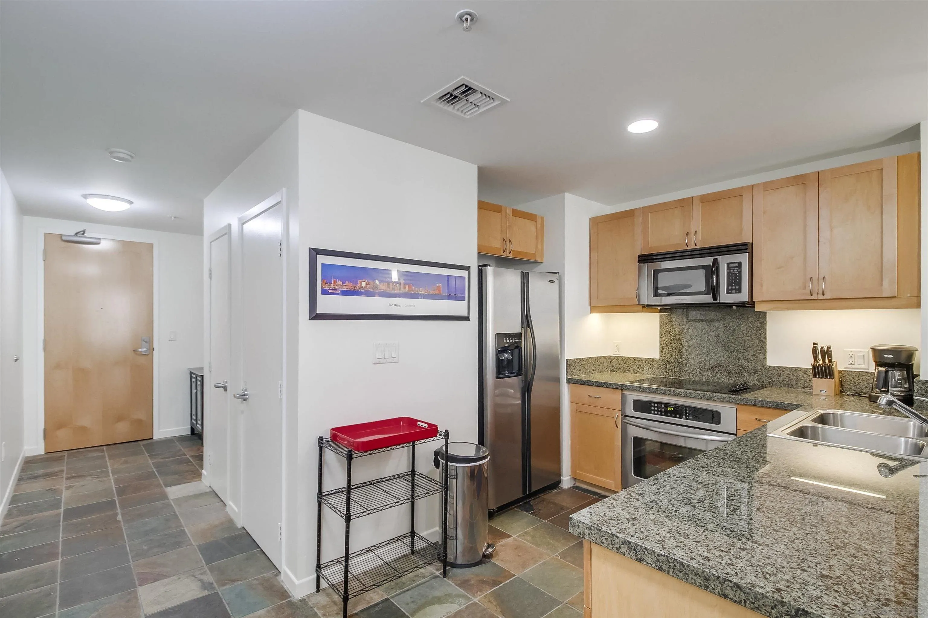 Photo #10: 260011992 Listing: Photo #10