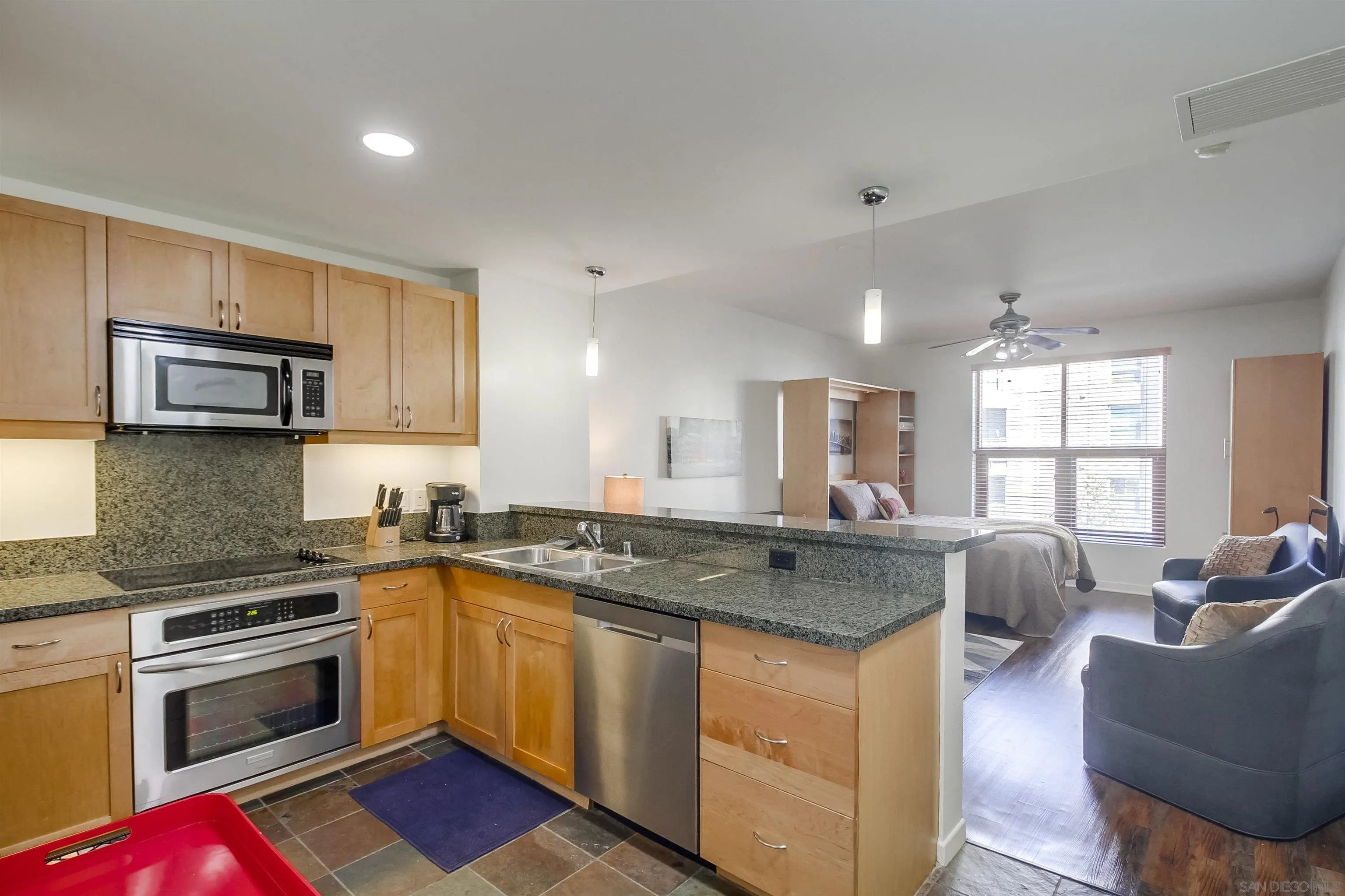 Photo #13: 260011992 Listing: Photo #13