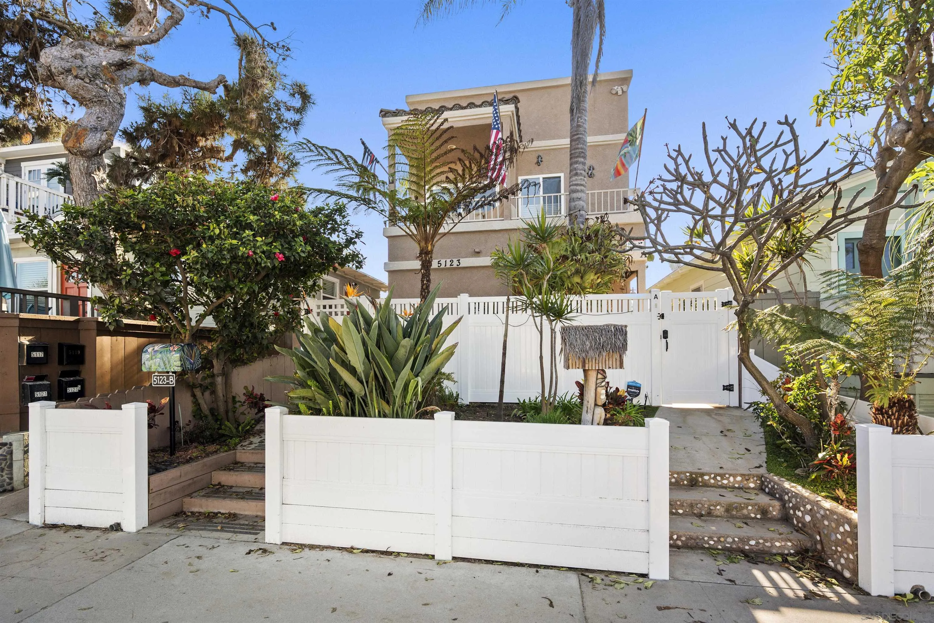 San Diego, CA 92107