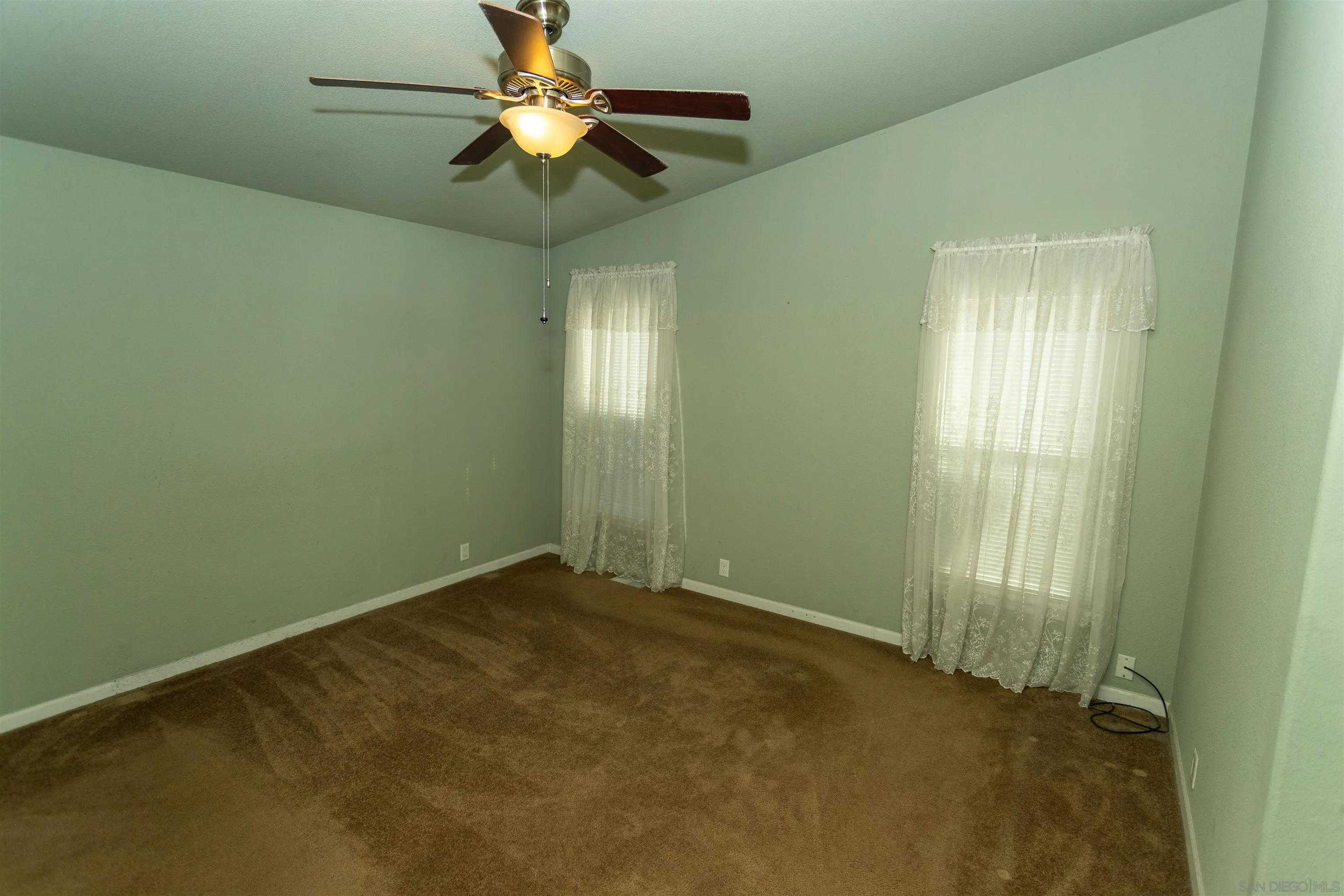 https://cdn.realtyfeed.com/cdn/127/260012014/0e5344f6c6ce50165a8acdc718b56088.webp