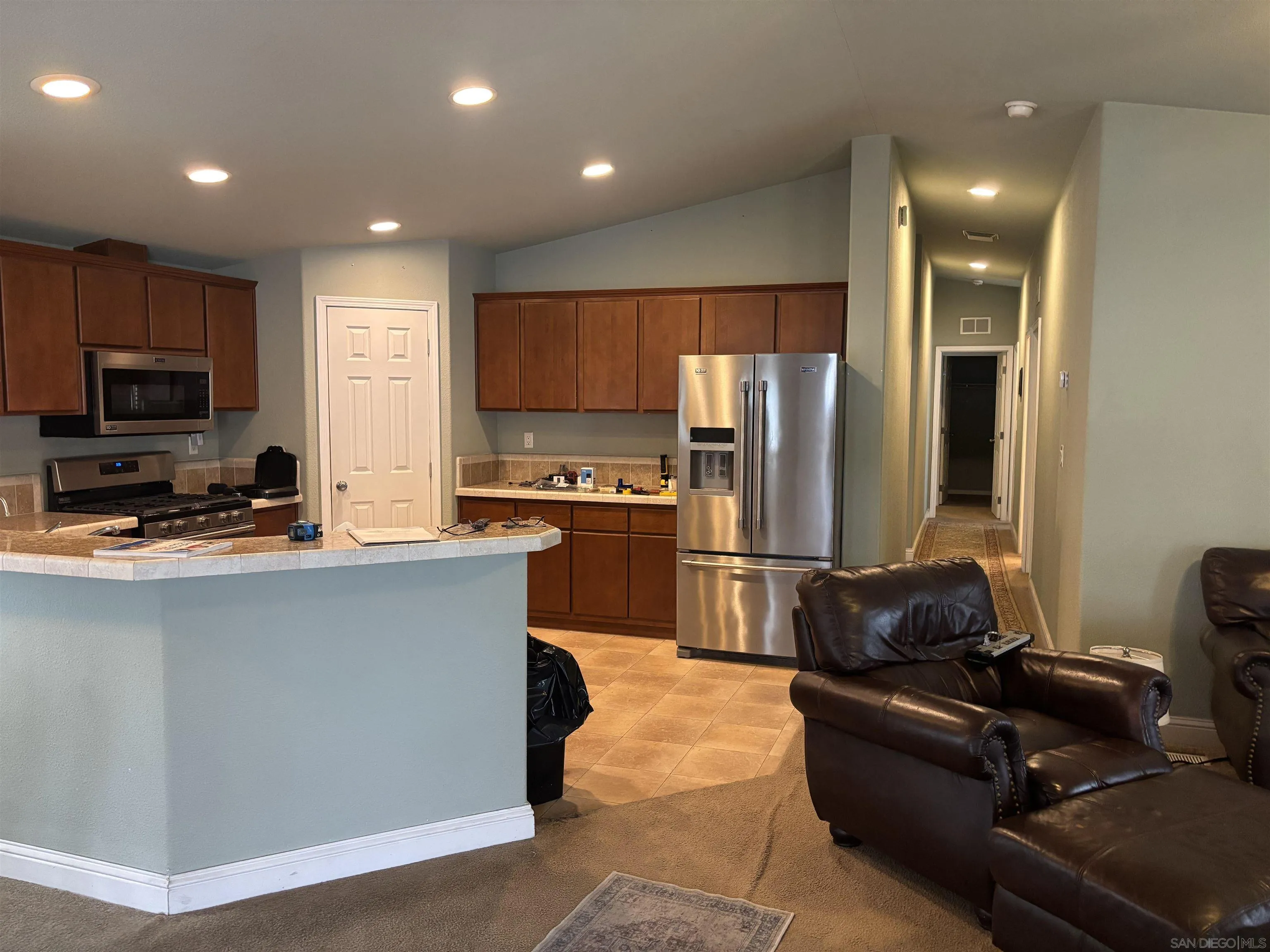 Homes $300,000 or Under Homes $300,000 or Under