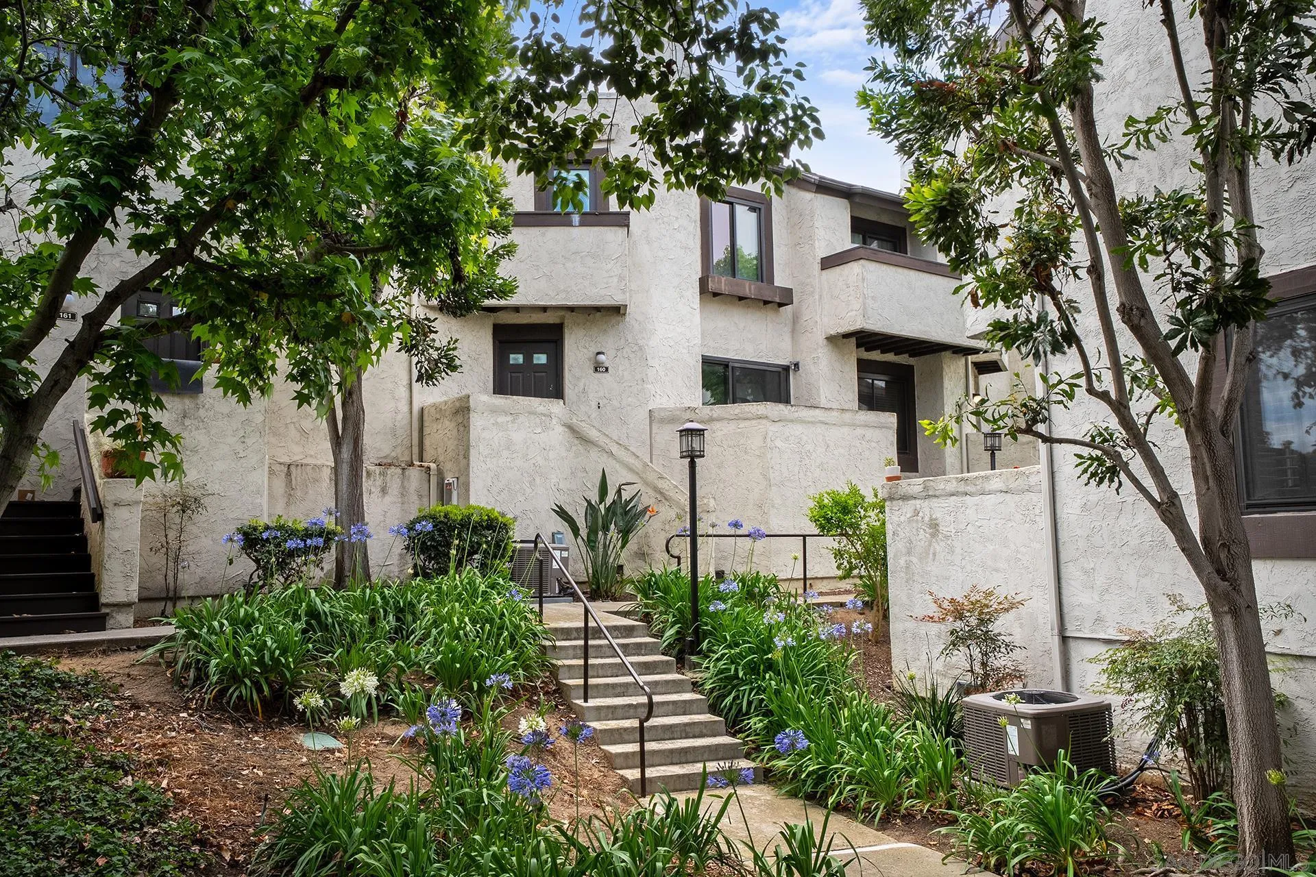 https://cdn.realtyfeed.com/cdn/127/260012022/4962785e3a80008c500fa20d4e2d0d5c.webp