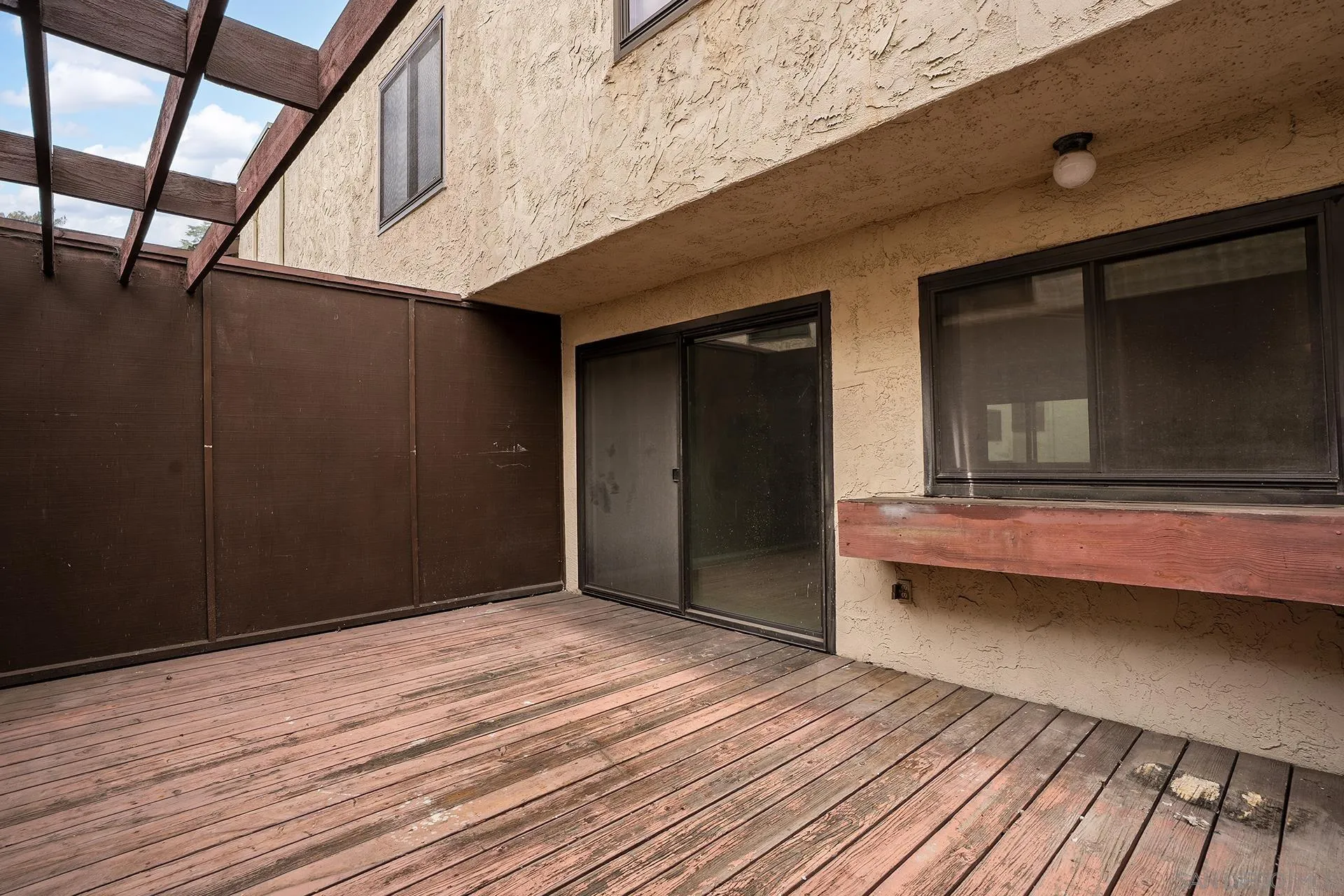 https://cdn.realtyfeed.com/cdn/127/260012022/8632b0da99330ee63308ae1779aa9838.webp