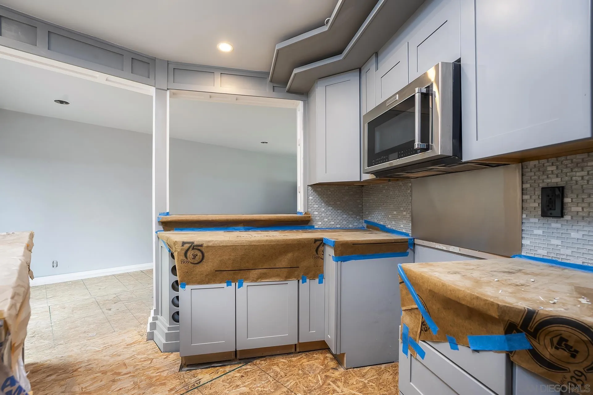 https://cdn.realtyfeed.com/cdn/127/260012022/efed9929d95ec4f42f861b929602a875.webp