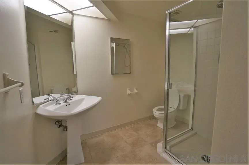 https://cdn.realtyfeed.com/cdn/127/260012025/513b000af7276a1ead08b6b05bbcbe7f.webp