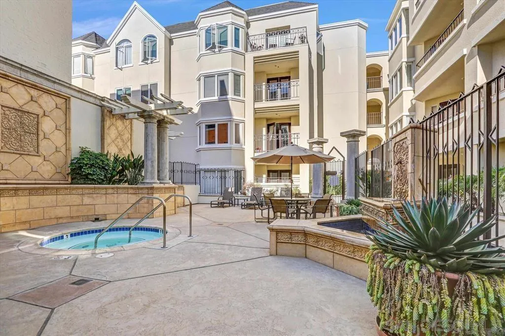 https://cdn.realtyfeed.com/cdn/127/260012025/8fa033861e8f4bec8cb27a2ae0cc4465.webp