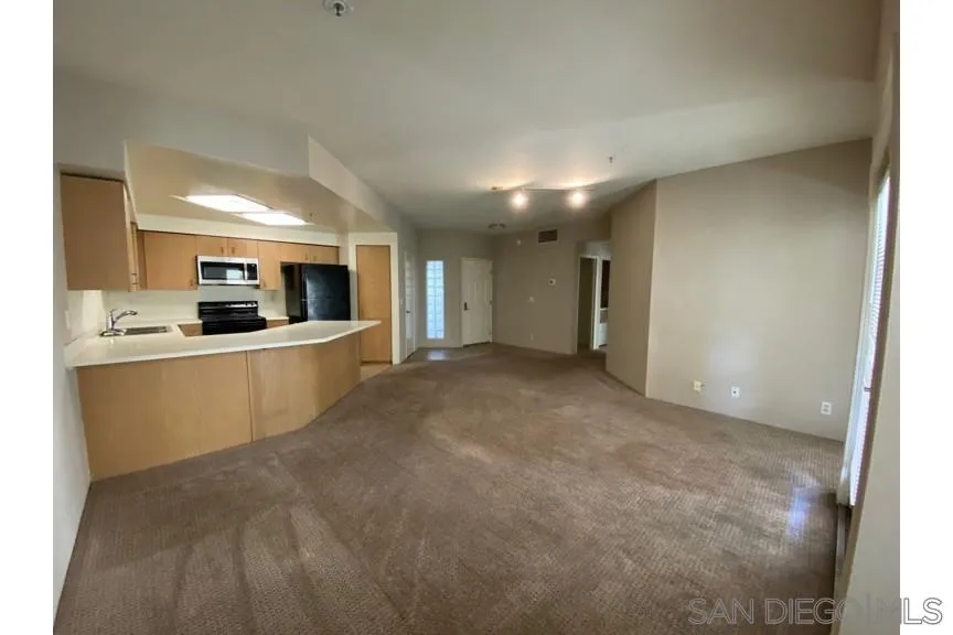 https://cdn.realtyfeed.com/cdn/127/260012025/a64072e1a2d399ab2bbaaa03e8ecdf05.webp