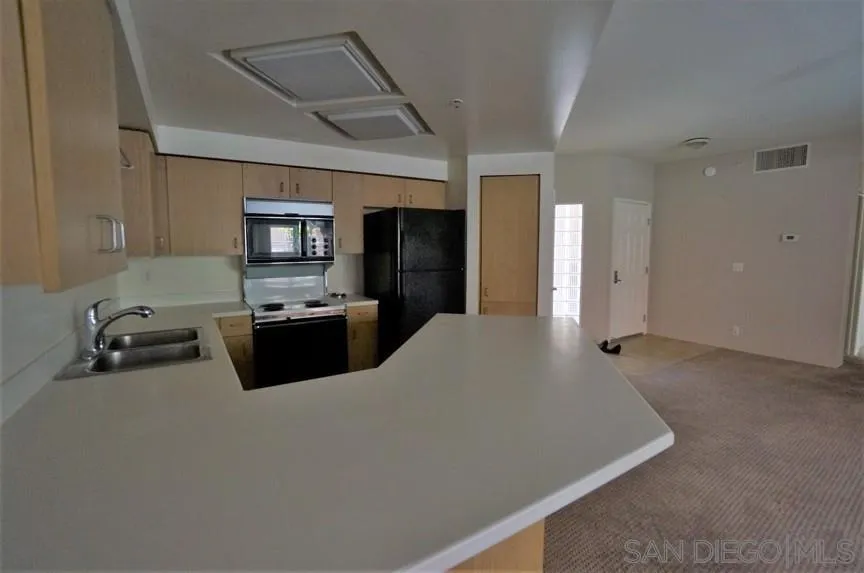 https://cdn.realtyfeed.com/cdn/127/260012025/ce5cdd6e773b14d7aa885ed255bbf7dd.webp