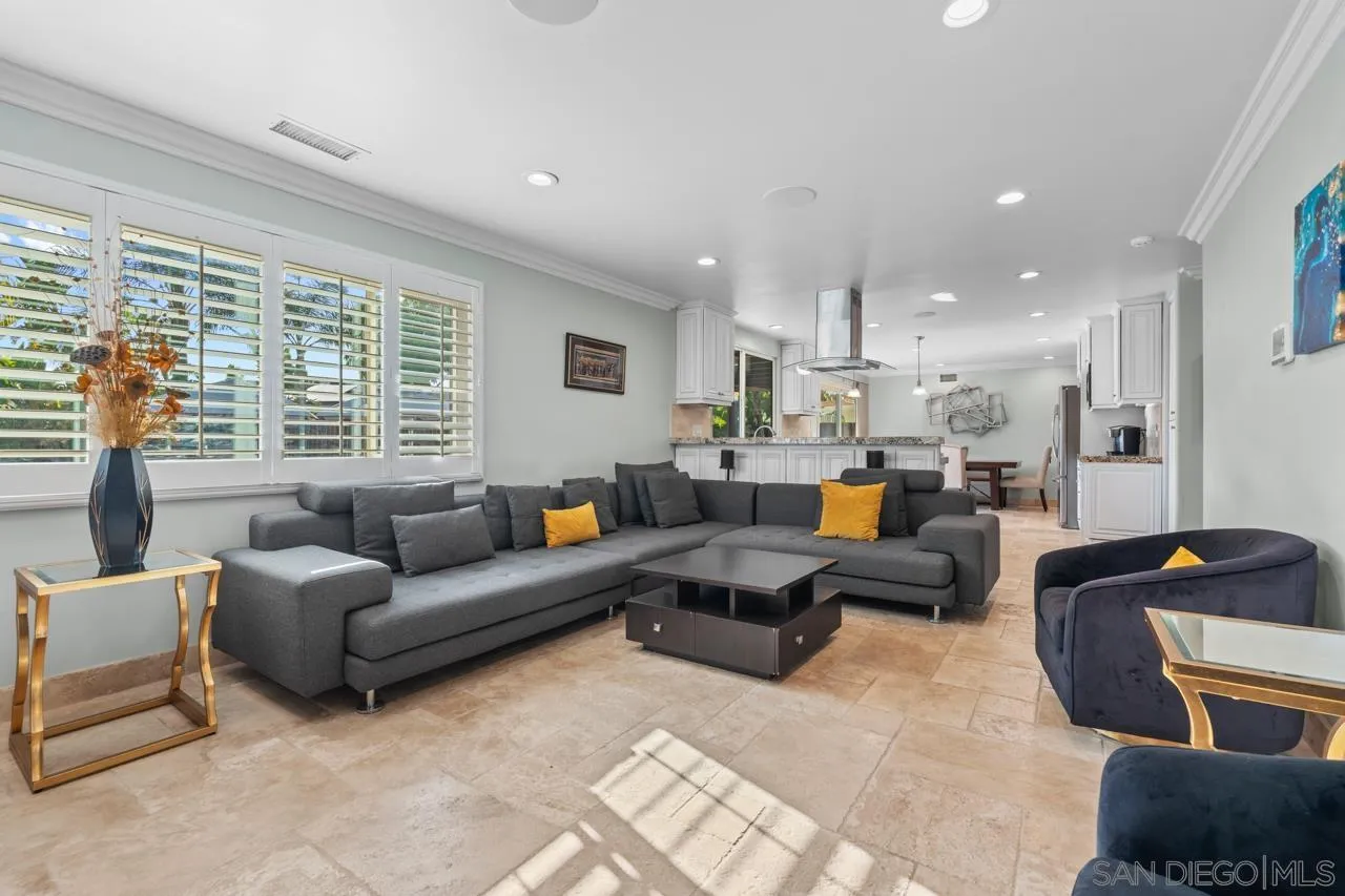 https://cdn.realtyfeed.com/cdn/127/260012027/1062f576dff02515c11fbb42cae2eff9.webp
