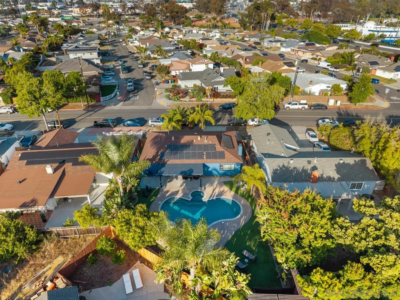 https://cdn.realtyfeed.com/cdn/127/260012027/3c1b88e5132c2b1a97ea2dd338ee3777.webp