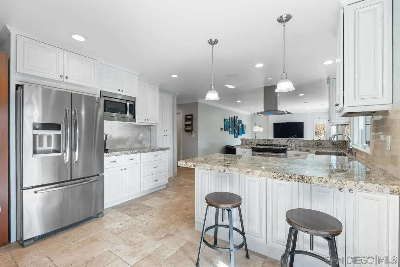 https://cdn.realtyfeed.com/cdn/127/260012027/69ebefe7b5c5fb170eaa0b4fde02e252.webp
