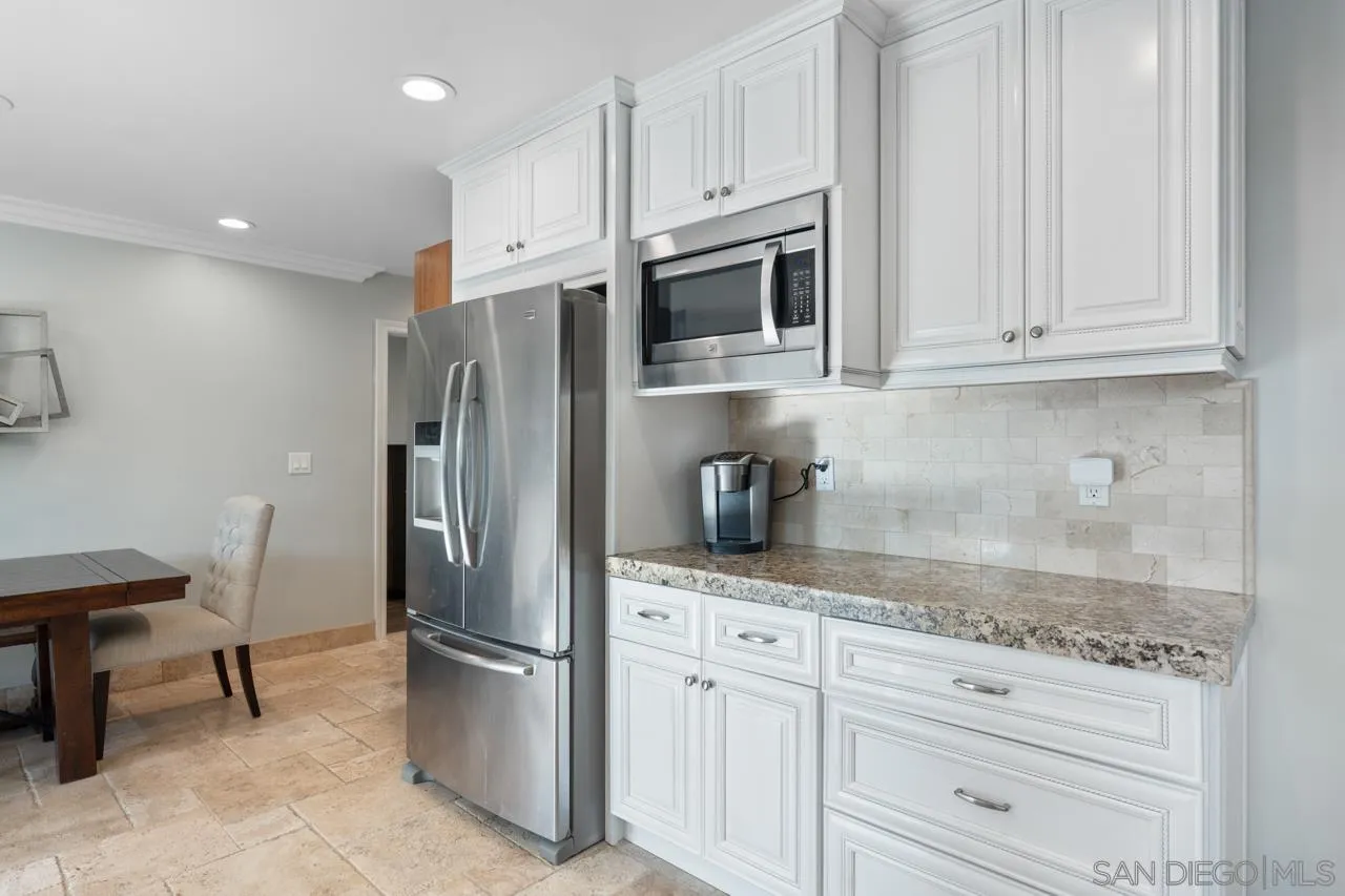 https://cdn.realtyfeed.com/cdn/127/260012027/7b72b069c81ba74c911354bd678dbfe1.webp