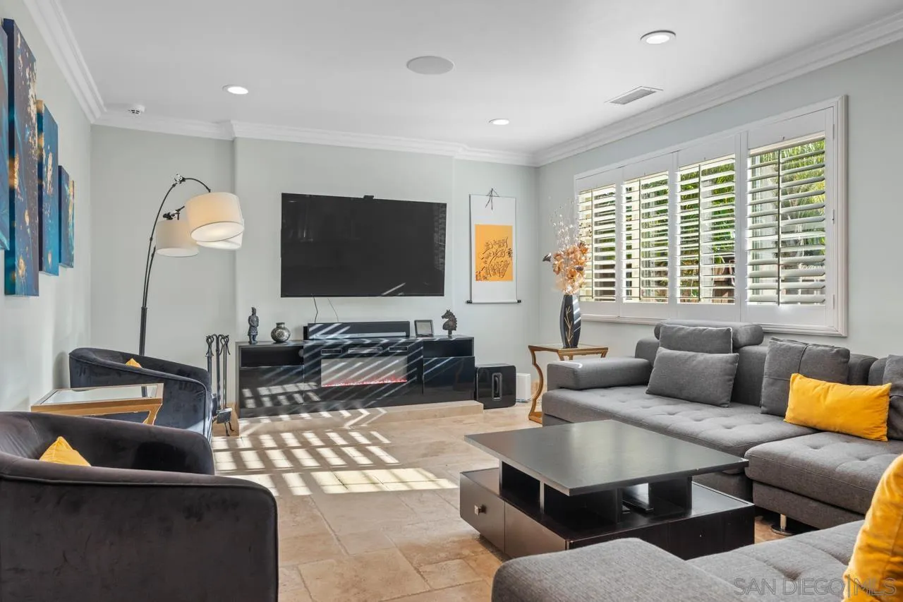 https://cdn.realtyfeed.com/cdn/127/260012027/cd3a68f02c6bce1b24b2b1313f70d836.webp
