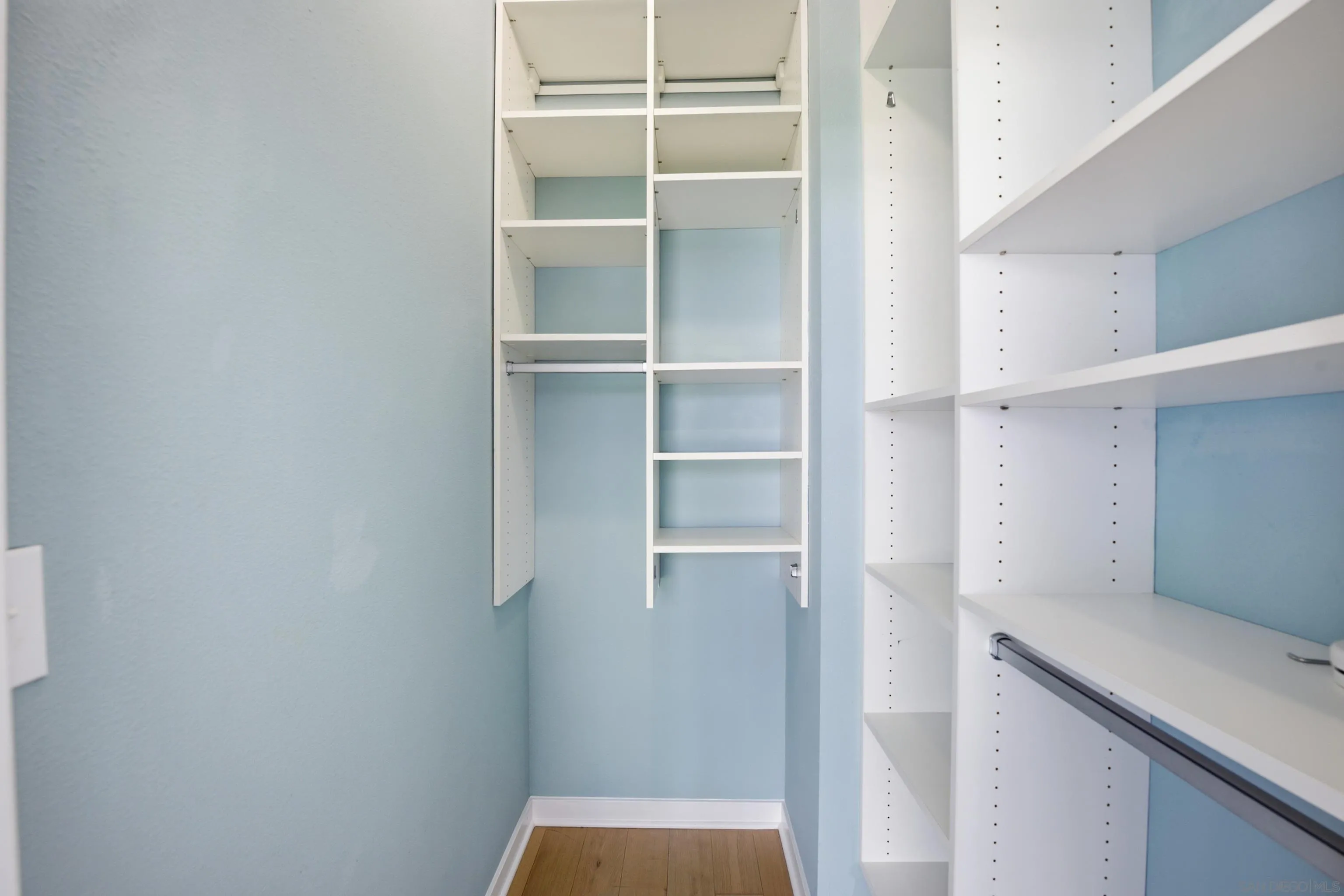 https://cdn.realtyfeed.com/cdn/127/260012030/8f89b02af9b634f281769e781676c8c0.webp