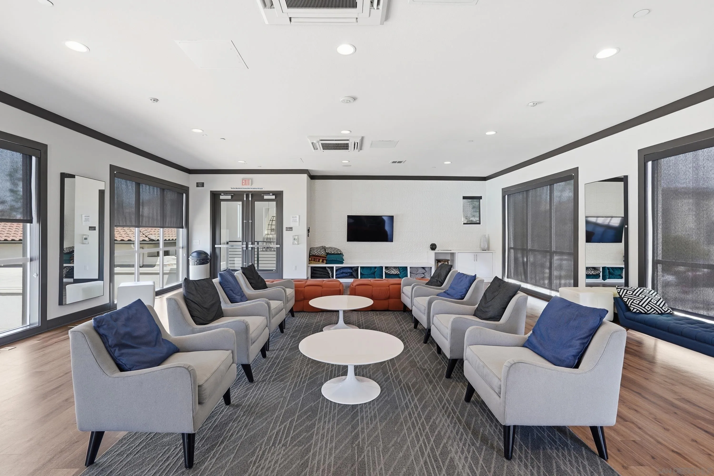 https://cdn.realtyfeed.com/cdn/127/260012033/0ee7ee7a58b5fefea18fee99173fdda2.webp
