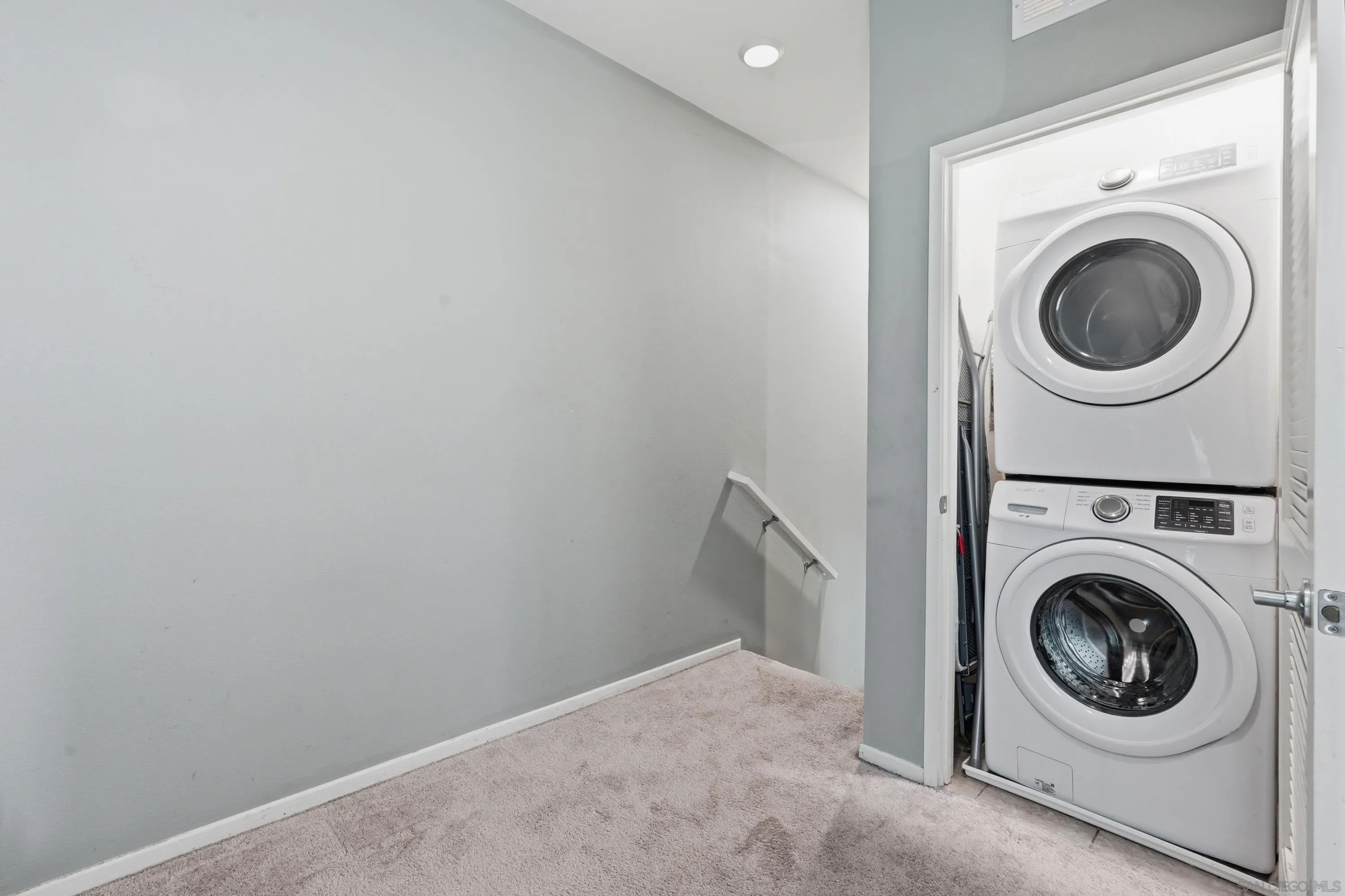 https://cdn.realtyfeed.com/cdn/127/260012033/a1f59ace20ca6bd6868d7df970386db4.webp