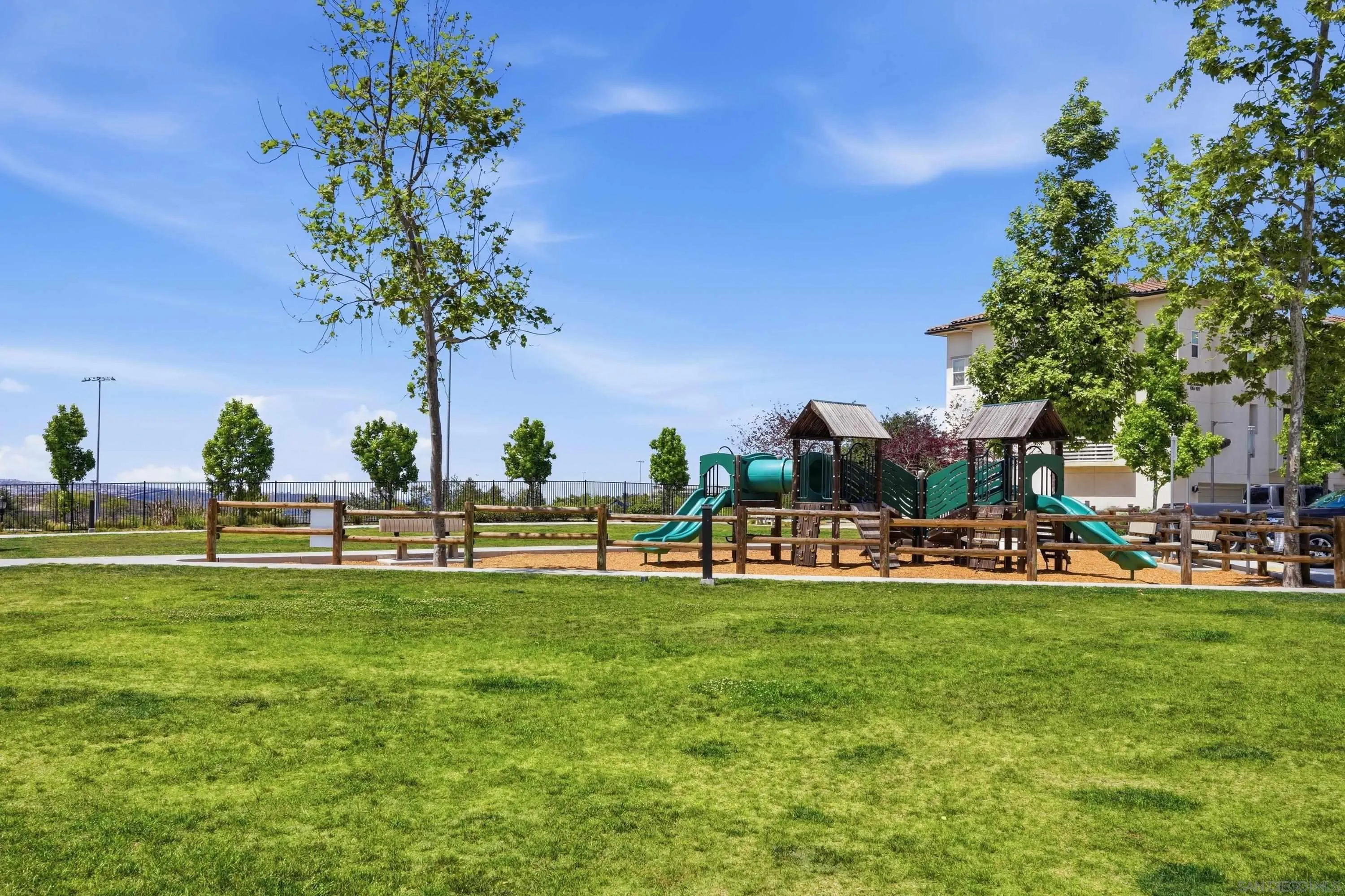 https://cdn.realtyfeed.com/cdn/127/260012033/d399c733cc6ec0deca7a5c2846d85959.webp