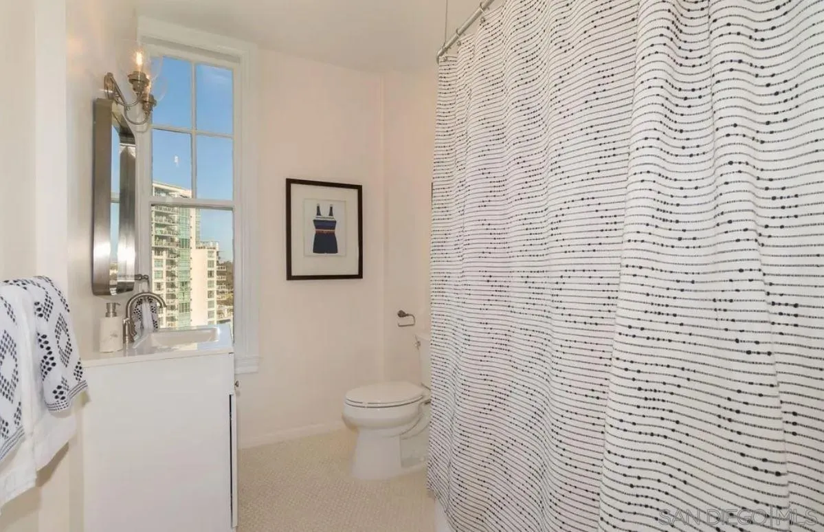 https://cdn.realtyfeed.com/cdn/127/260012038/5ee012e0d00de3d50457cda4b579d236.webp