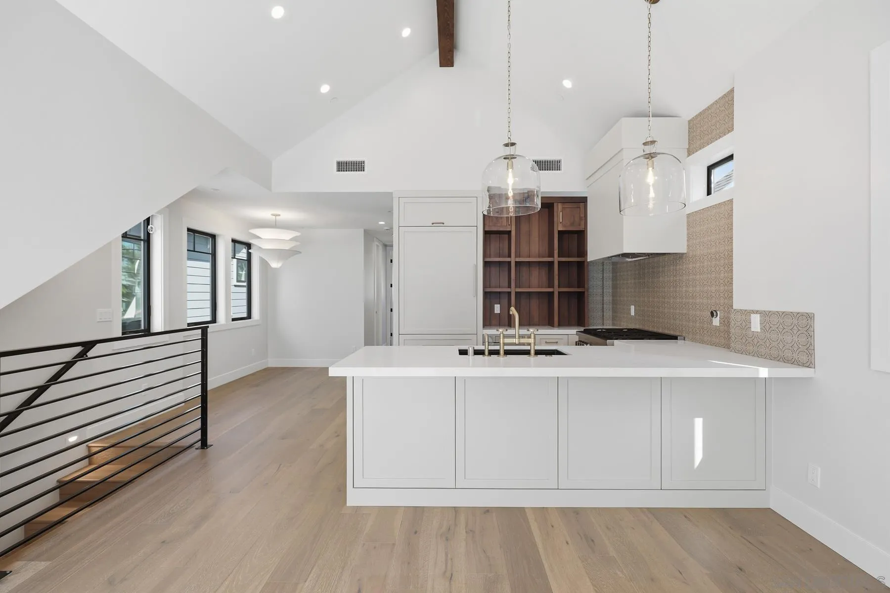 https://cdn.realtyfeed.com/cdn/127/260012043/07c88f694c694c6d99fdc70a47de023c.webp
