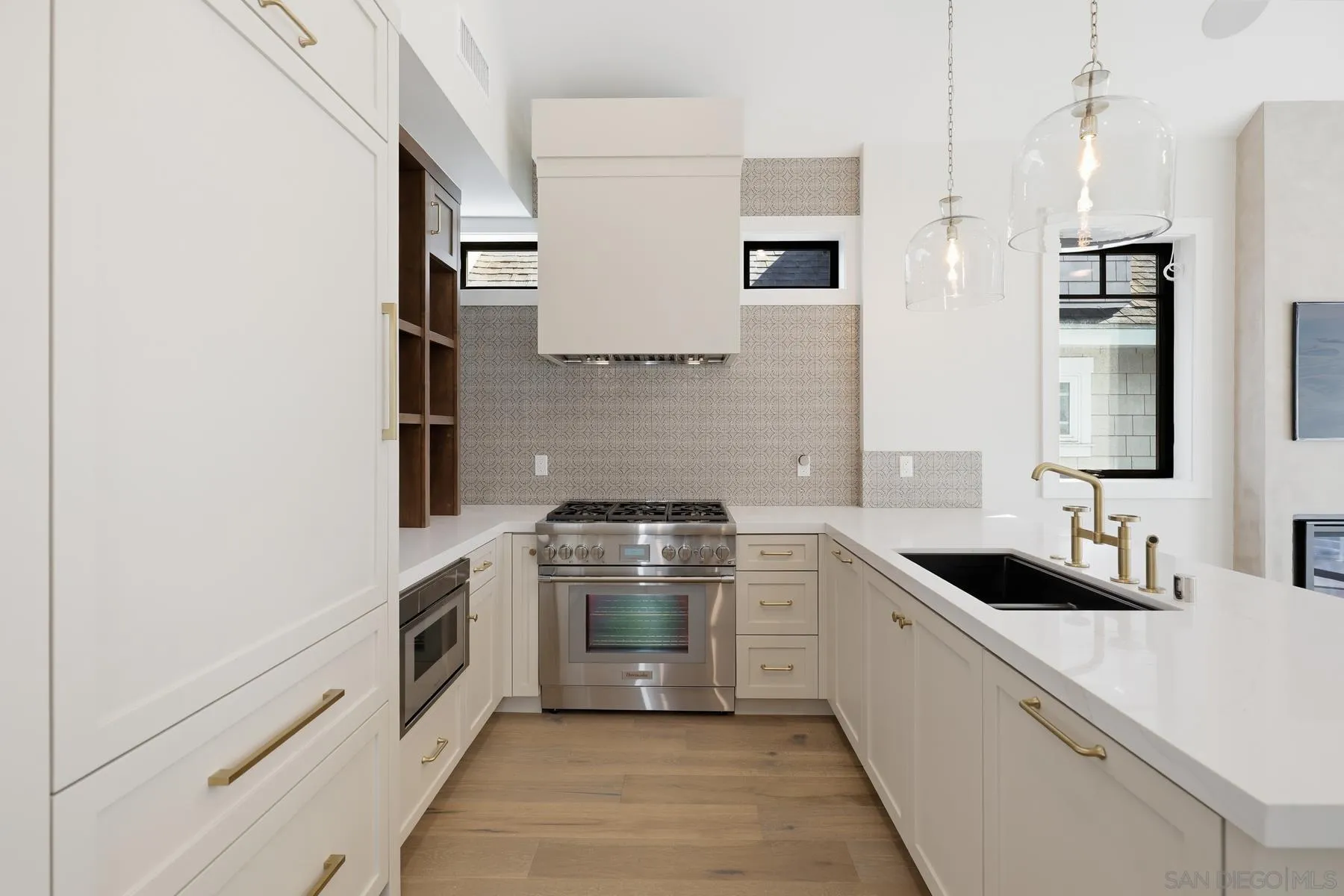 https://cdn.realtyfeed.com/cdn/127/260012043/d8c2f8bb04b6c172664dd40d4848b13b.webp