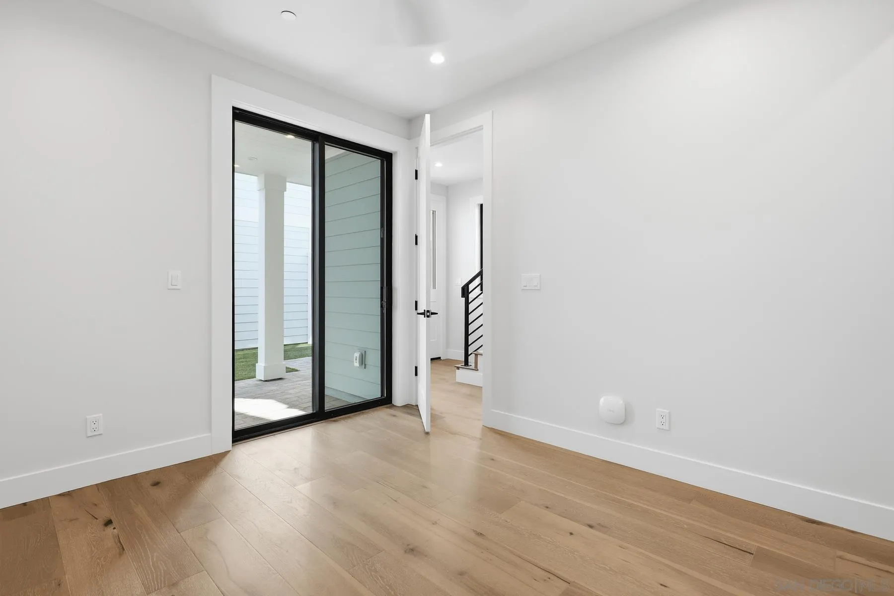 https://cdn.realtyfeed.com/cdn/127/260012043/db1827b7f4c1cecf9383335c2d728a53.webp