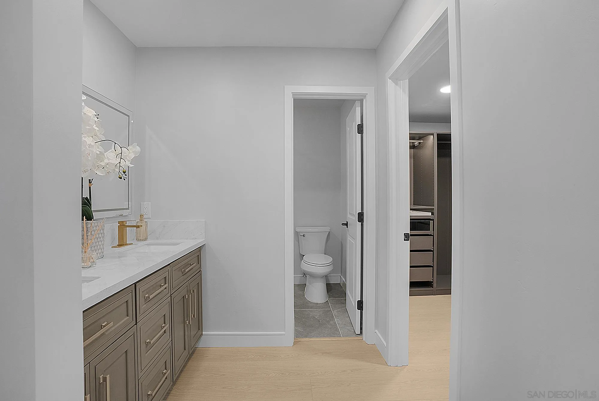 https://cdn.realtyfeed.com/cdn/127/260012050/20a41eb348bd860c5a77285f9d4cabcd.webp