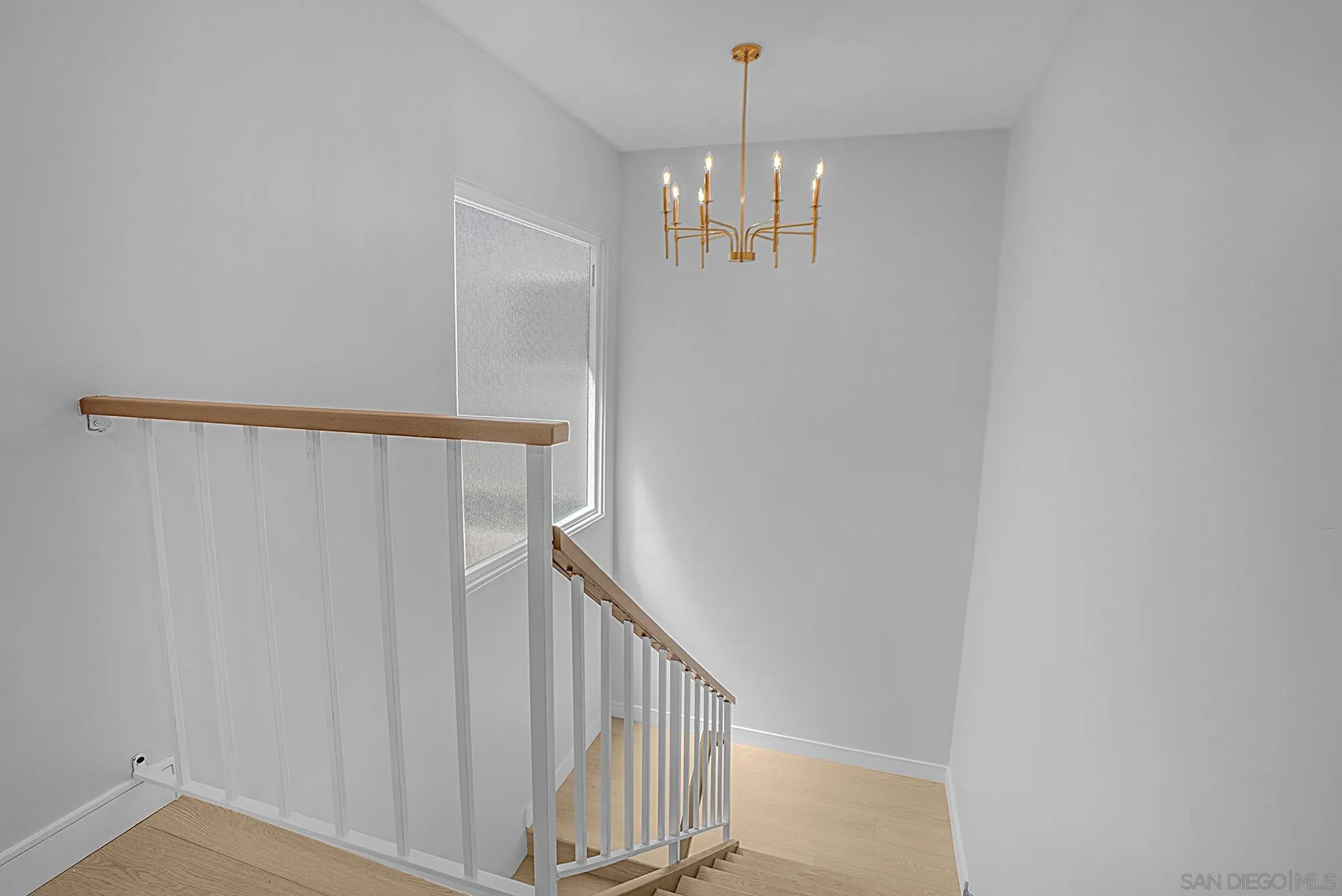 https://cdn.realtyfeed.com/cdn/127/260012050/35e9da56227a410bb48bc79233142e88.webp