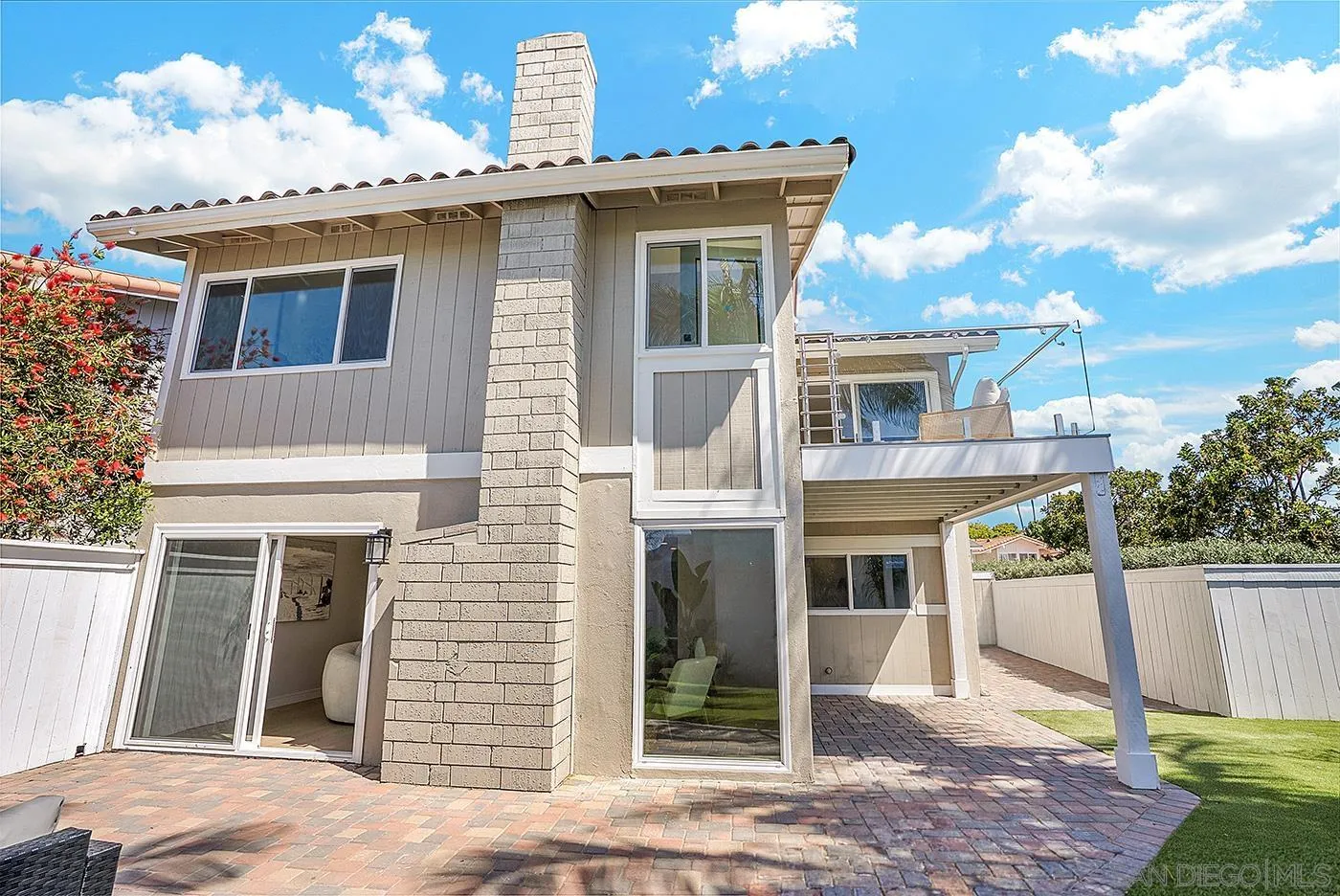 https://cdn.realtyfeed.com/cdn/127/260012050/49d7ca016bd39aaf8a872b22c12b9dae.webp