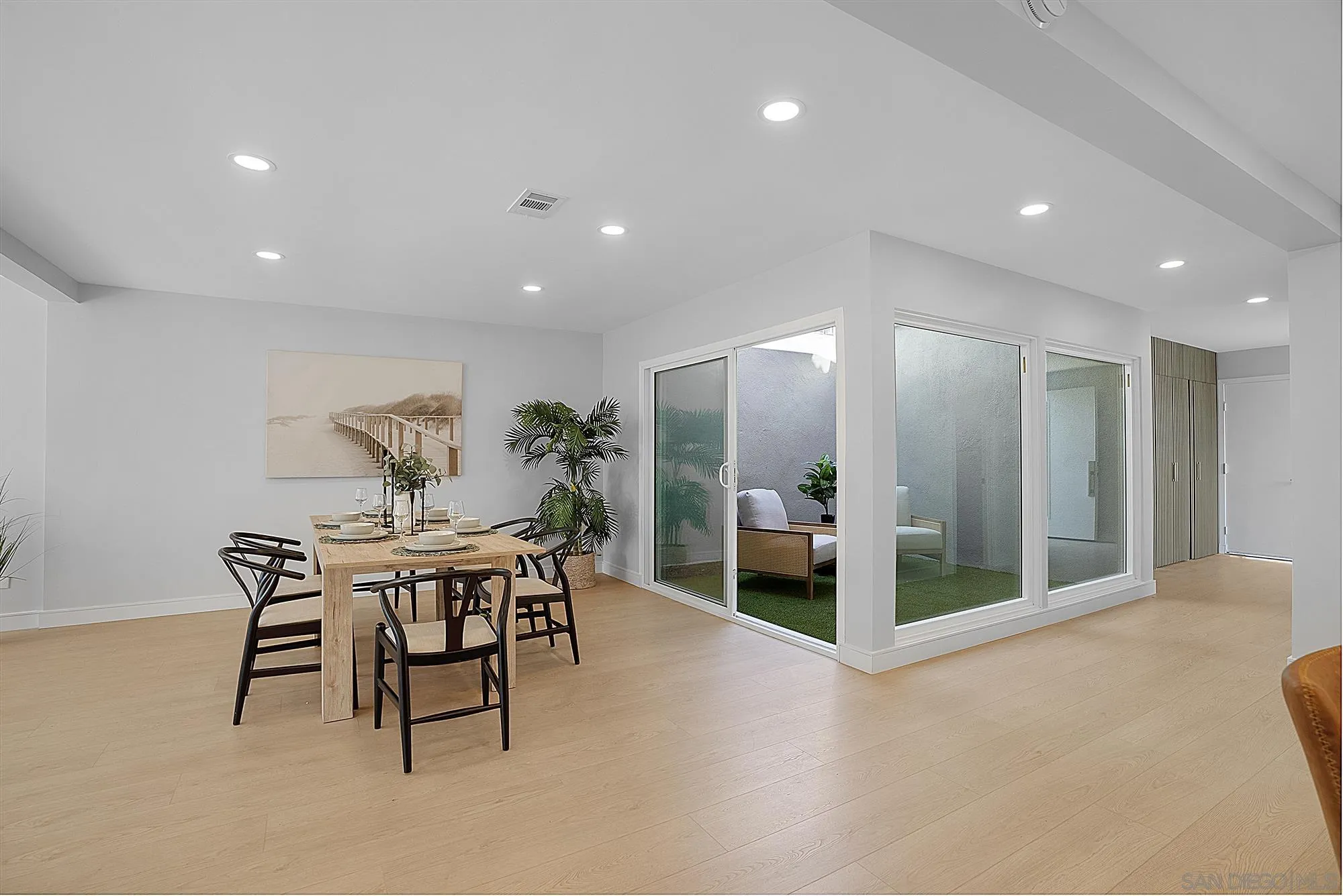 https://cdn.realtyfeed.com/cdn/127/260012050/6888dc599d279270427bb03a93a2d7fe.webp