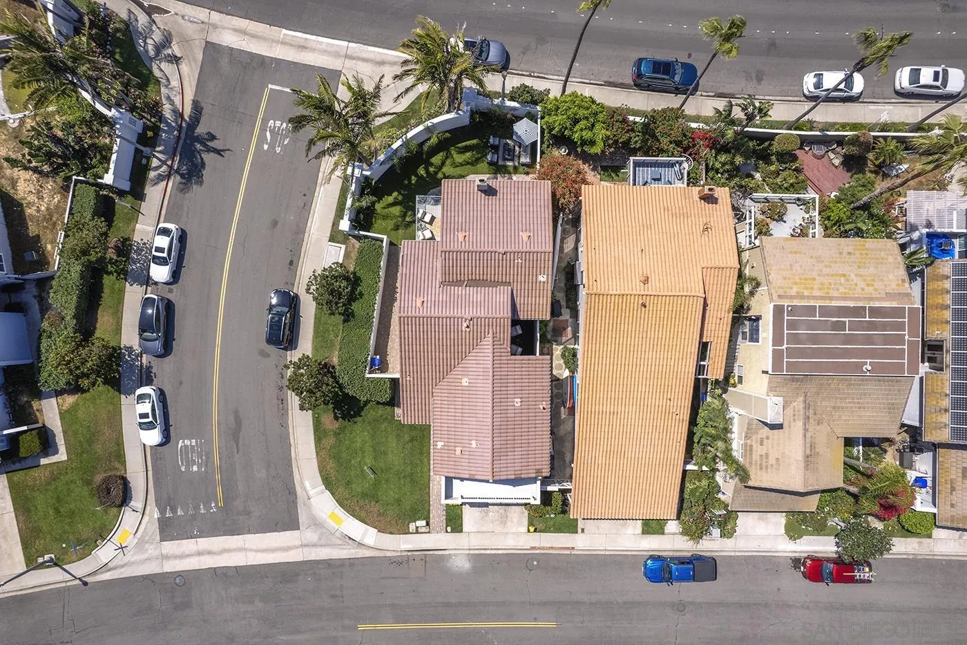 https://cdn.realtyfeed.com/cdn/127/260012050/8bee1846d07dd45380aea9da324e0b2f.webp