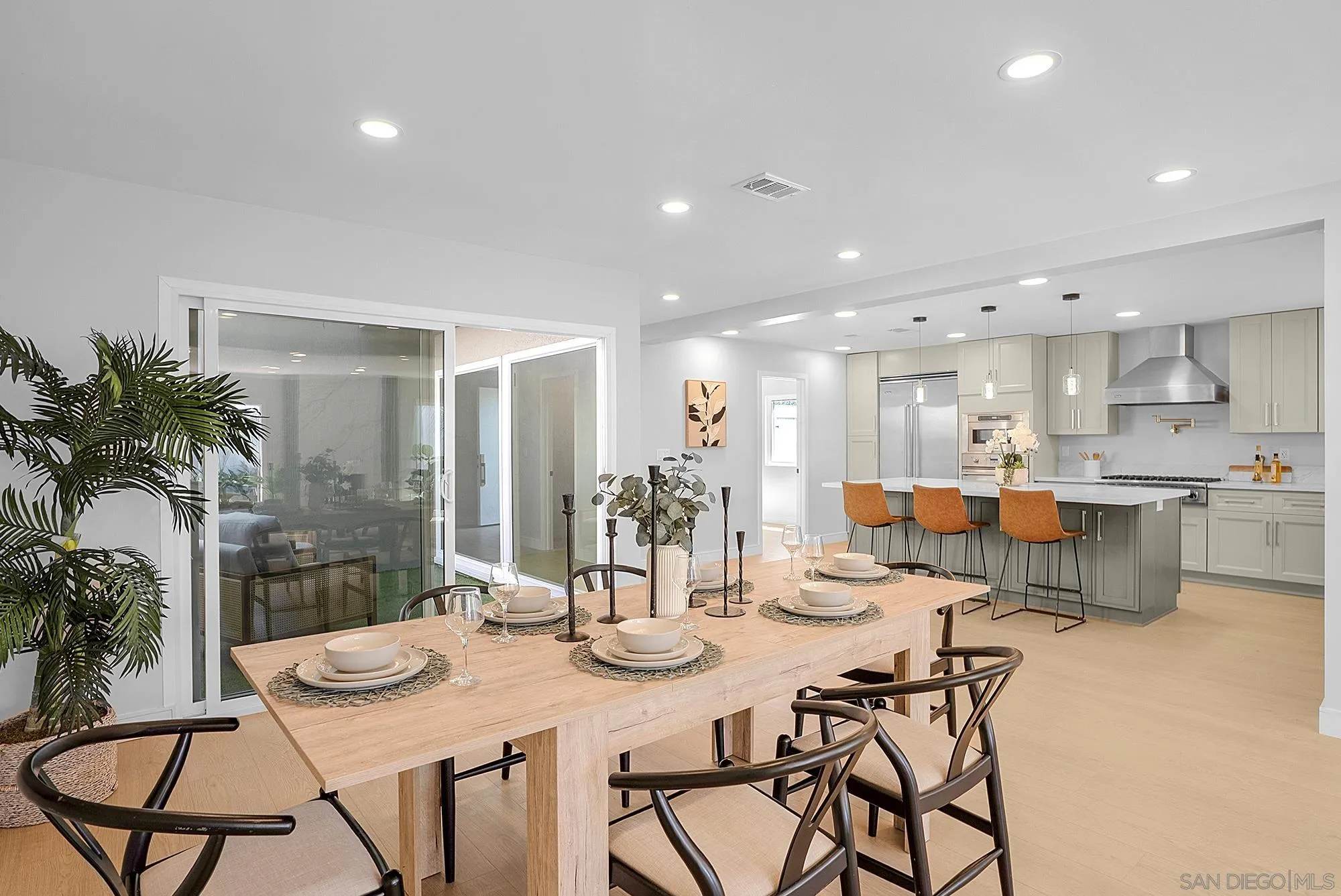 https://cdn.realtyfeed.com/cdn/127/260012050/96dbcfb0f9466b5a79a72f0c02d3ea83.webp