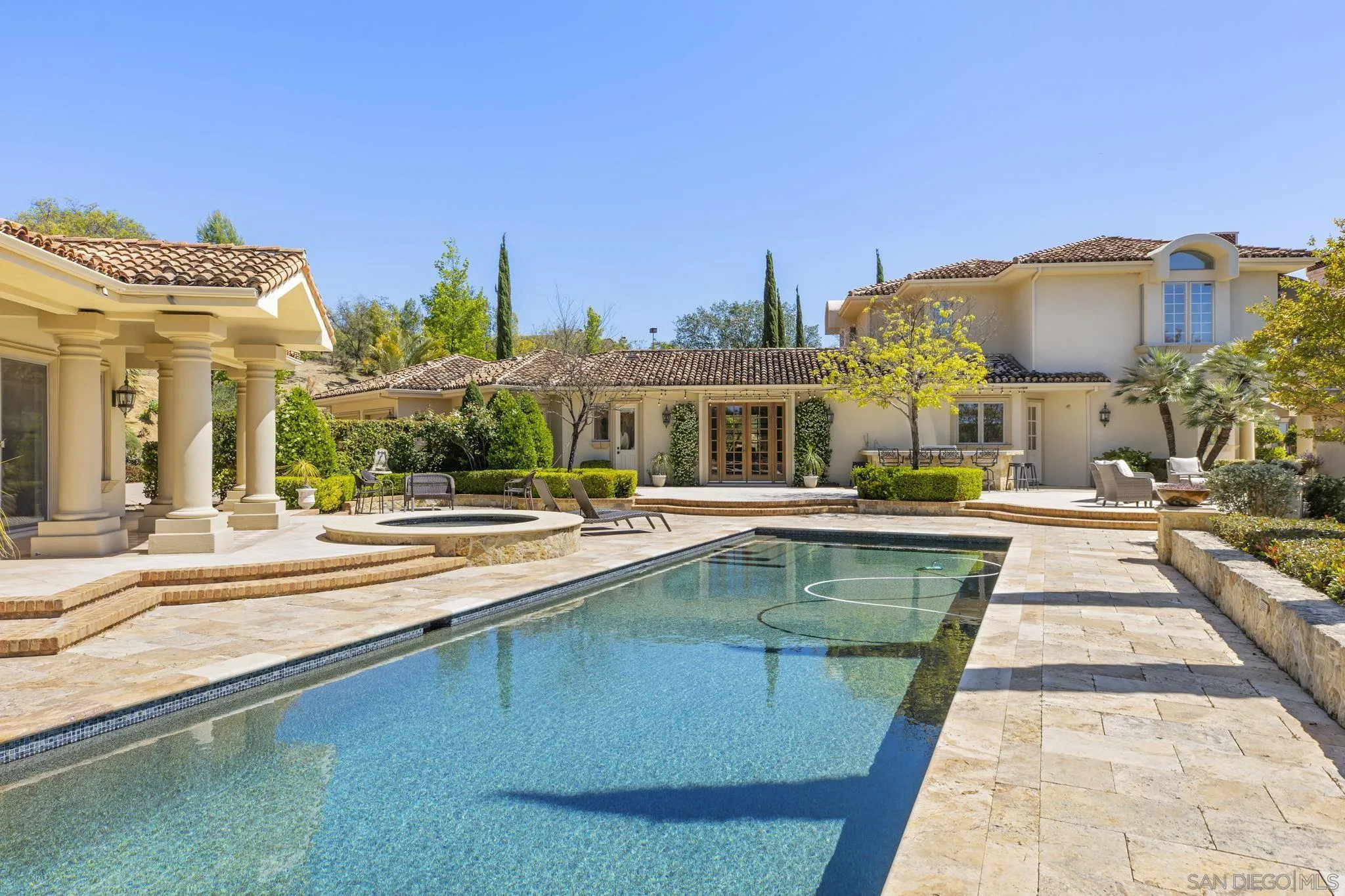 https://cdn.realtyfeed.com/cdn/127/260012051/3869ab1b537caf68fda3ba0daa2ade39.webp