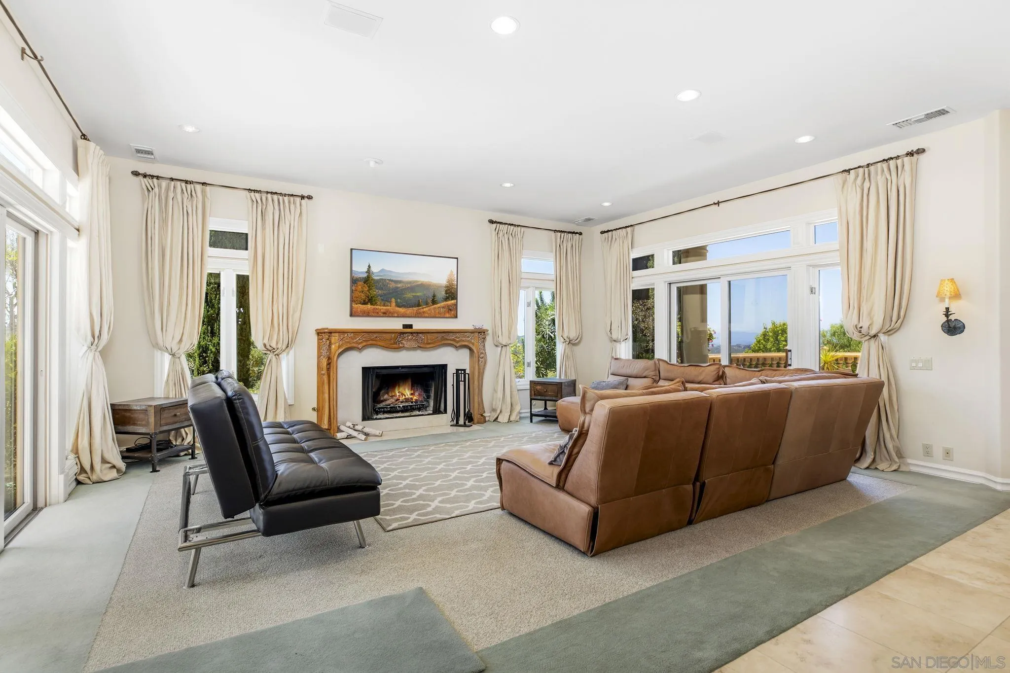 https://cdn.realtyfeed.com/cdn/127/260012051/54a099ba92c0d4289c17b73dc5c828f3.webp