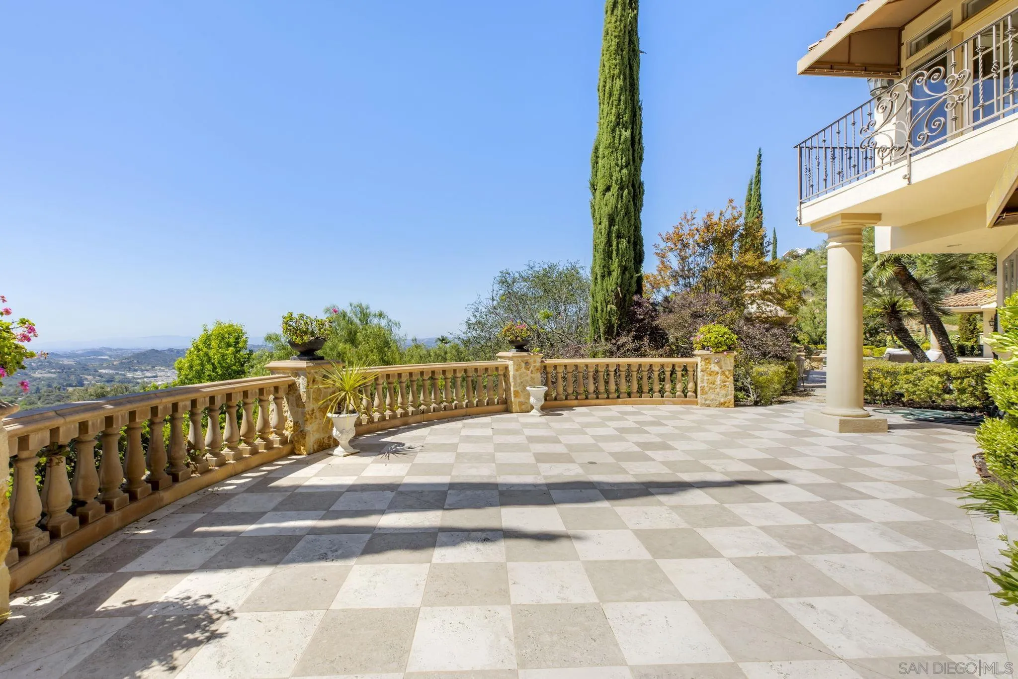 https://cdn.realtyfeed.com/cdn/127/260012051/64f5d400a04c751b731d770db21df9e3.webp