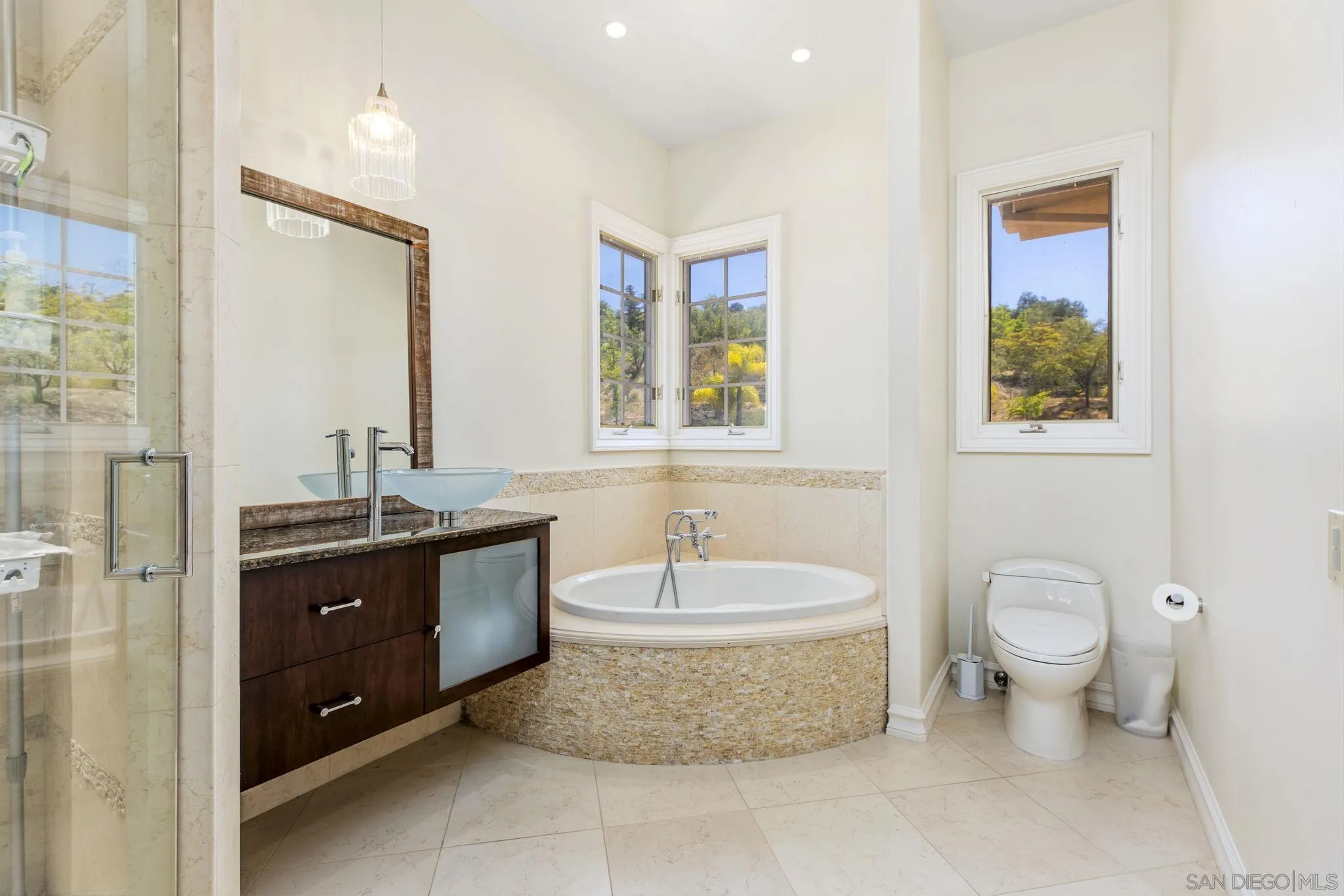 https://cdn.realtyfeed.com/cdn/127/260012051/83e09d60b3780e1a979b6016d02d4d17.webp