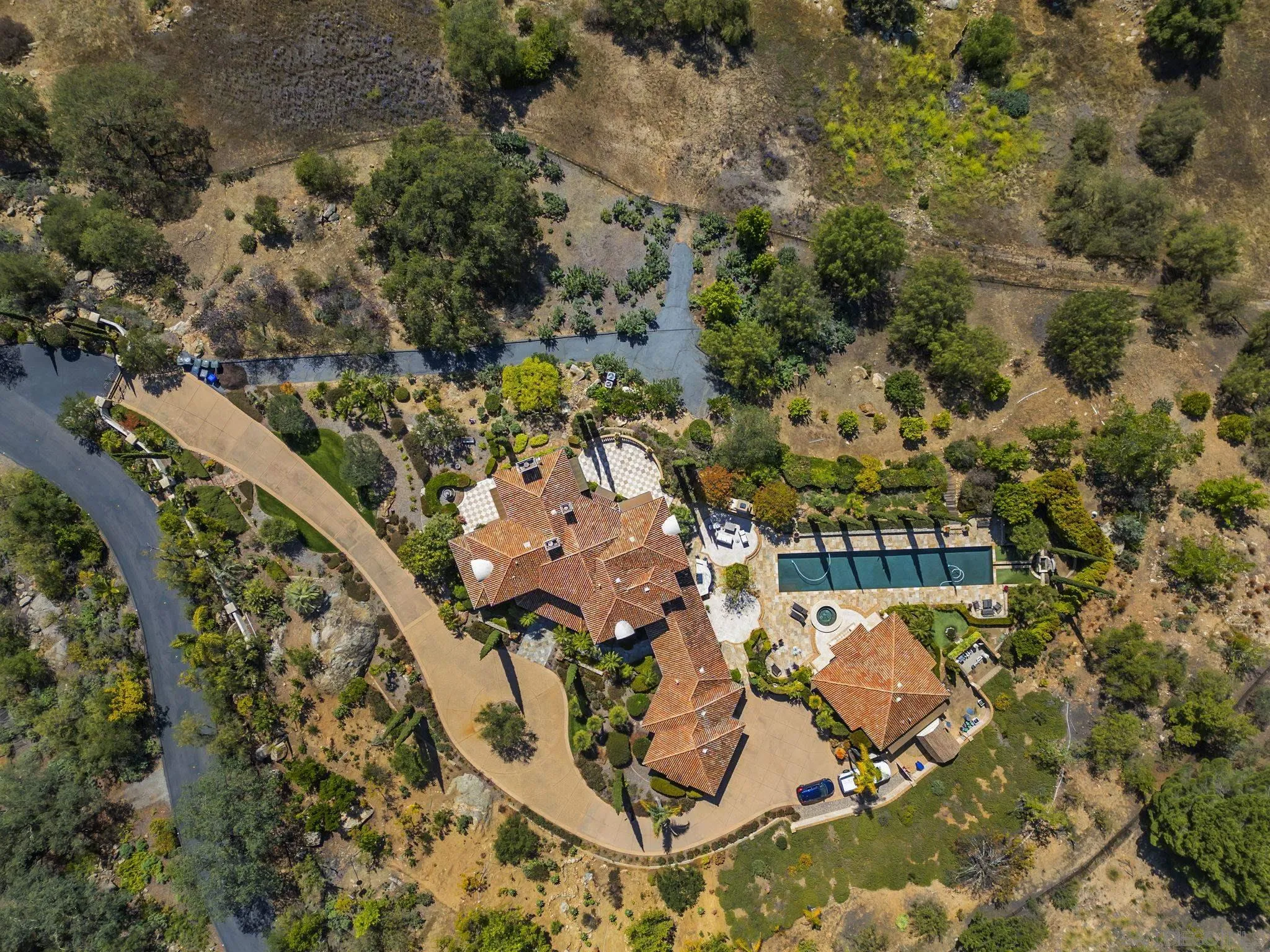 https://cdn.realtyfeed.com/cdn/127/260012051/ed68ad9d3b9202085880afb37945b549.webp